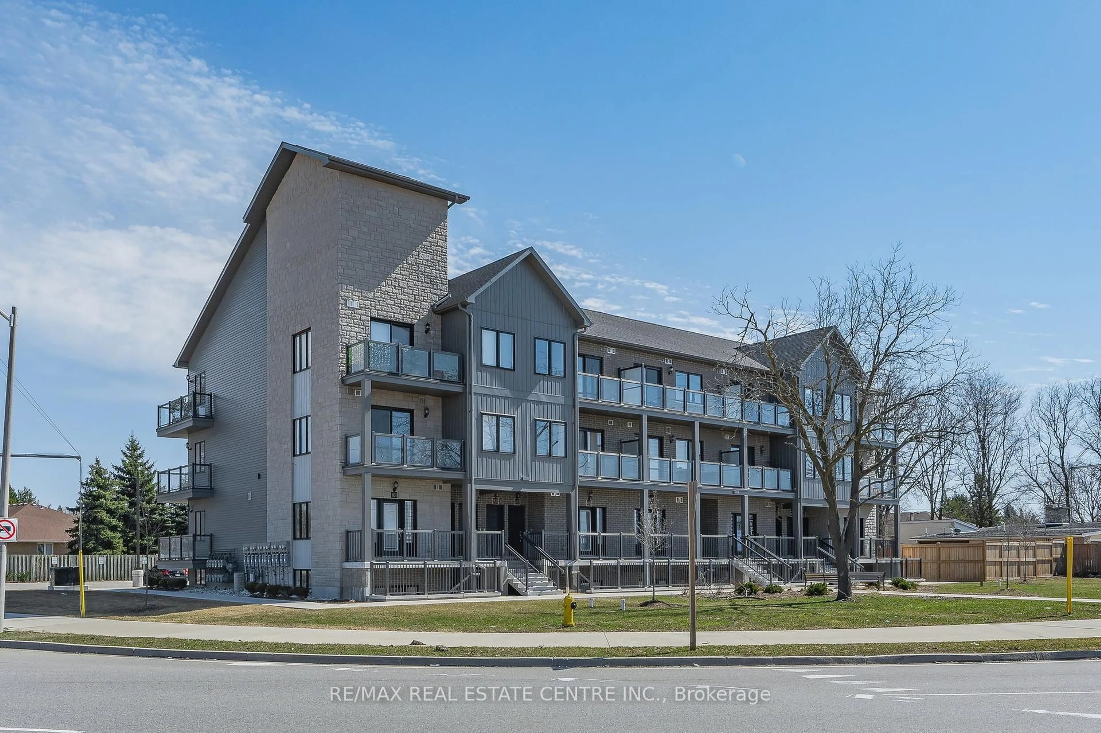 Unknown for 721 Franklin Blvd #302, Cambridge Ontario N1R 5S4