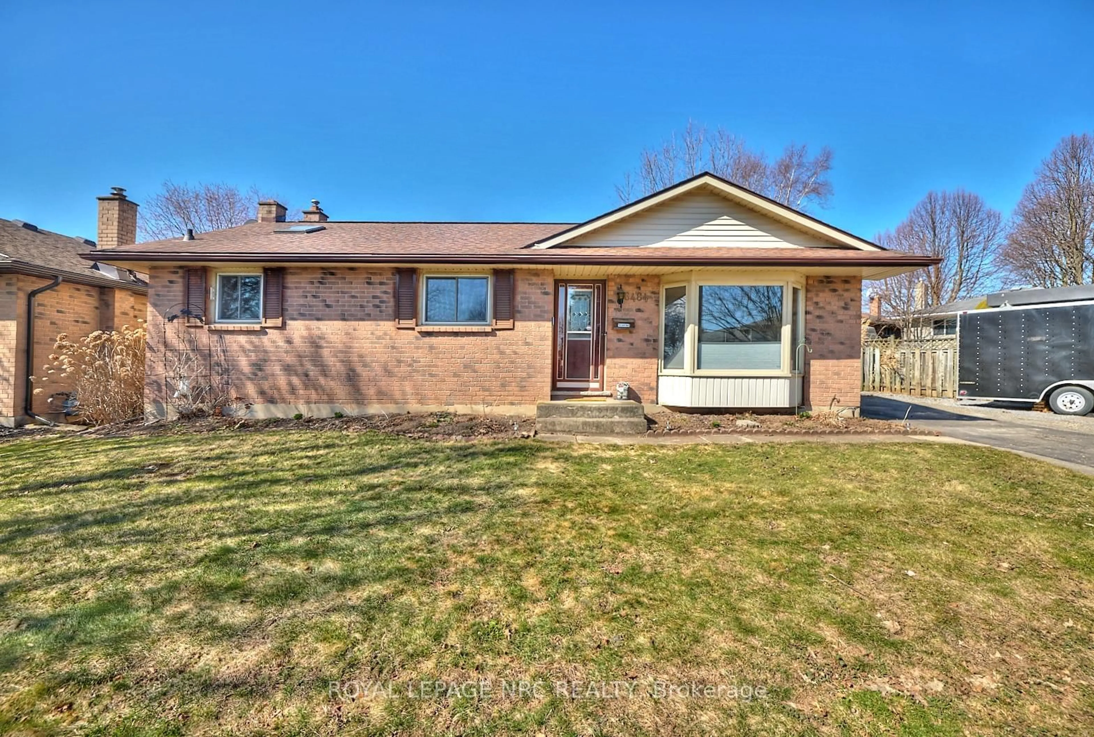 Home with brick exterior material, street for 6484 Armstrong Dr, Niagara Falls Ontario L2H 2M1