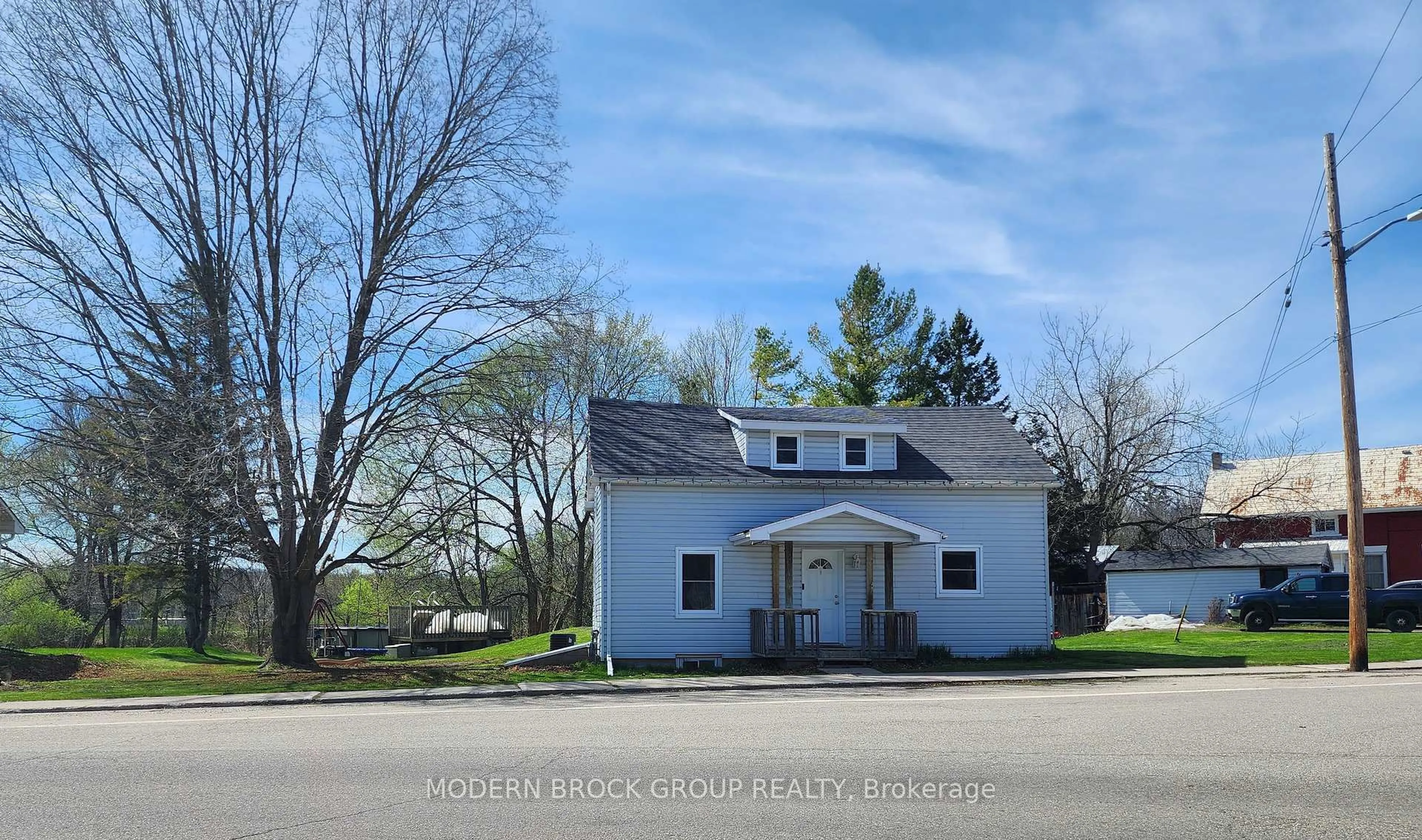Unknown for 4 Main St, Elizabethtown-Kitley Ontario K0E 1M0