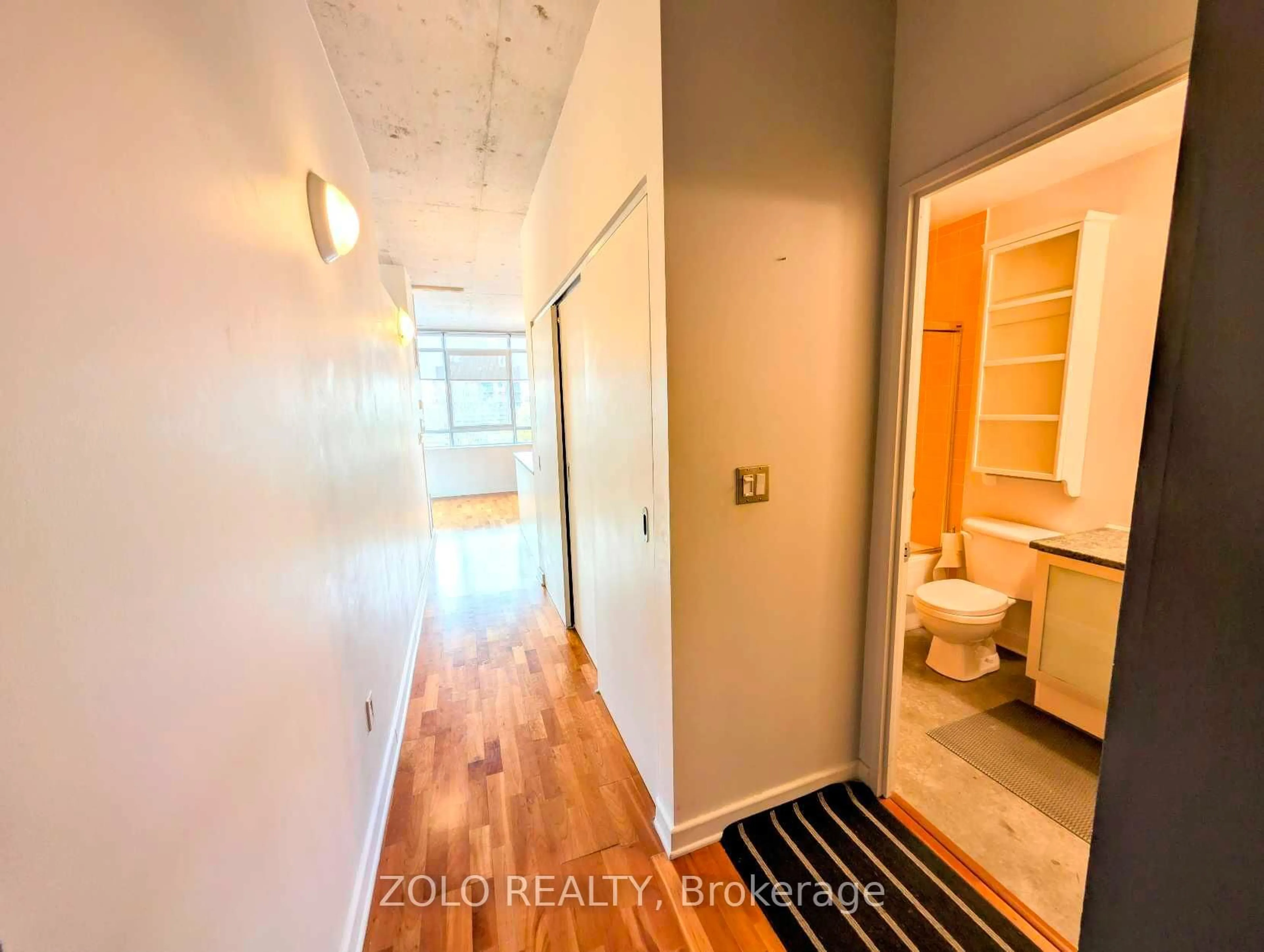 Unknown for 180 York St #402, Ottawa Ontario K1N 1J6
