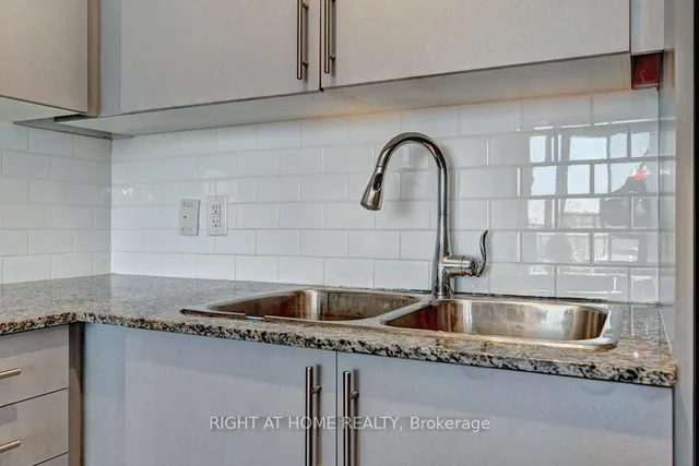 Additional image 26 of 85 Duke St Unit 1212
