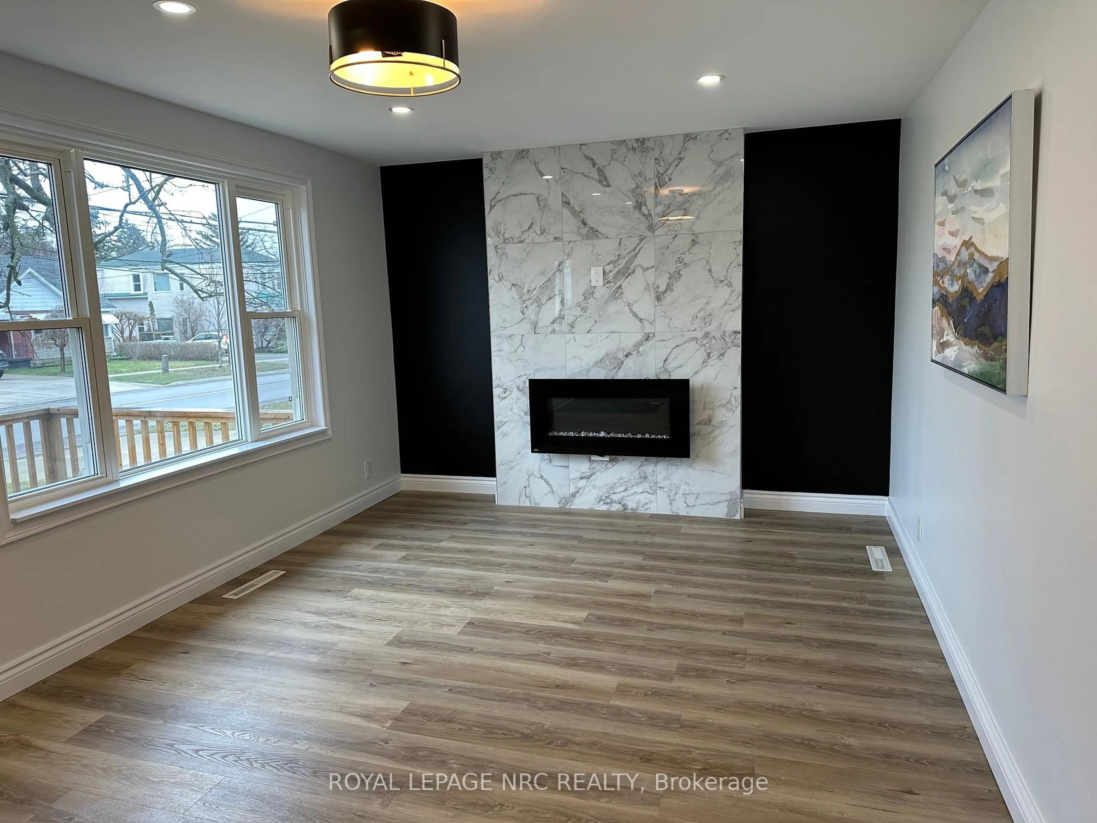 A pic of a room for 45 Catherine St, Fort Erie Ontario L2A 2G8