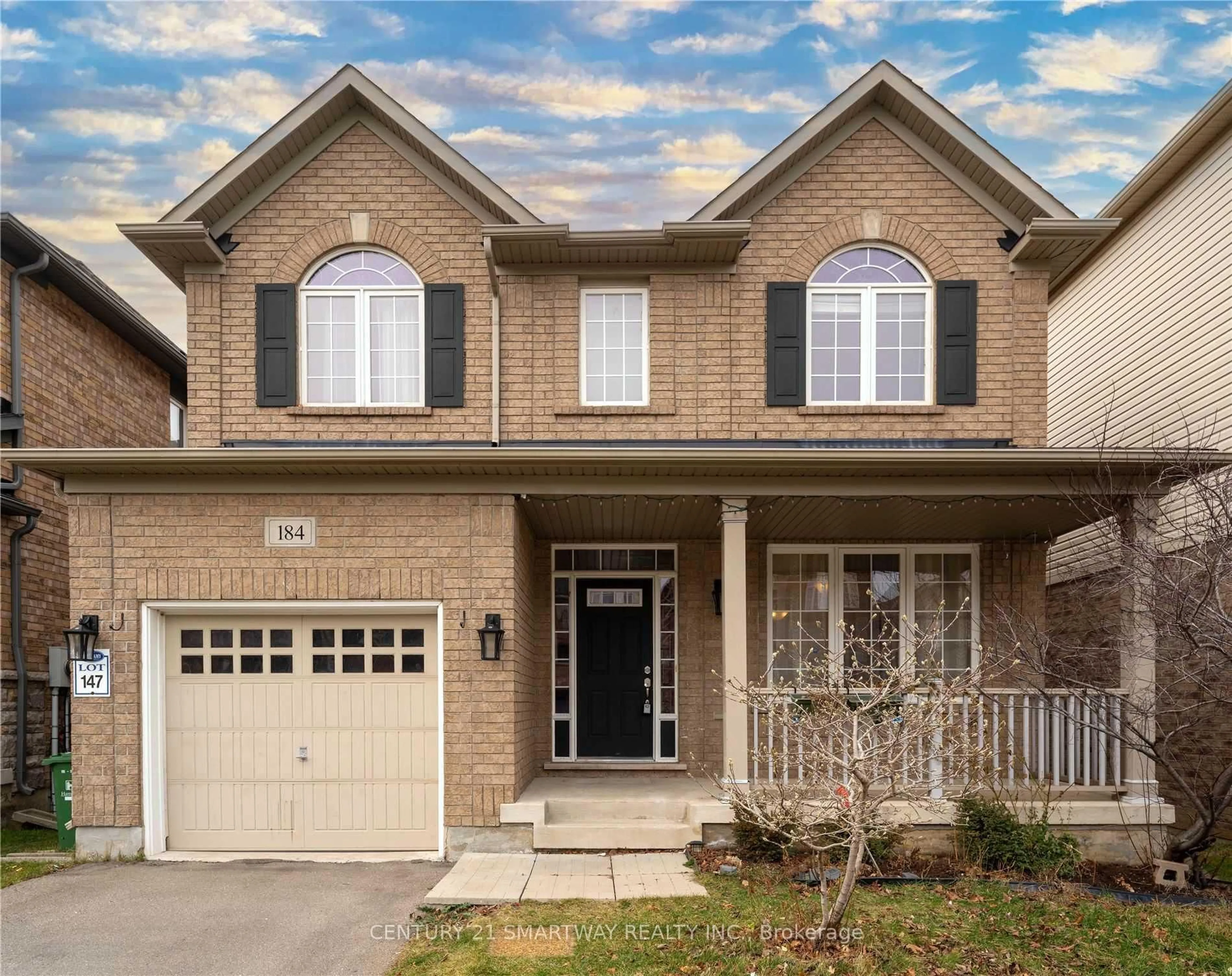 Home with brick exterior material, street for 184 Montreal Circ, Hamilton Ontario L8E 0C6