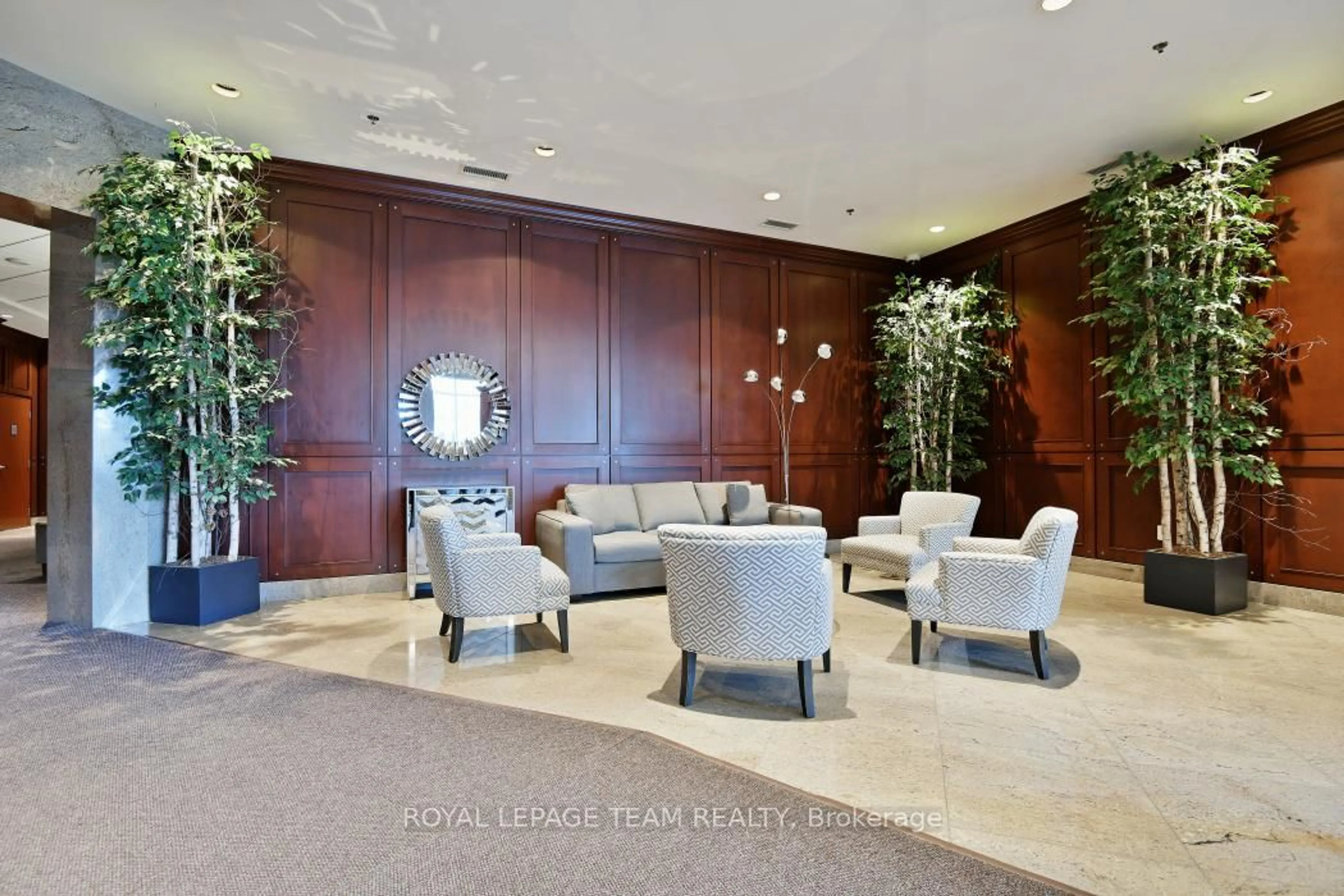 Lobby for 234 Rideau St #1704, Ottawa Ontario K1N 0A9