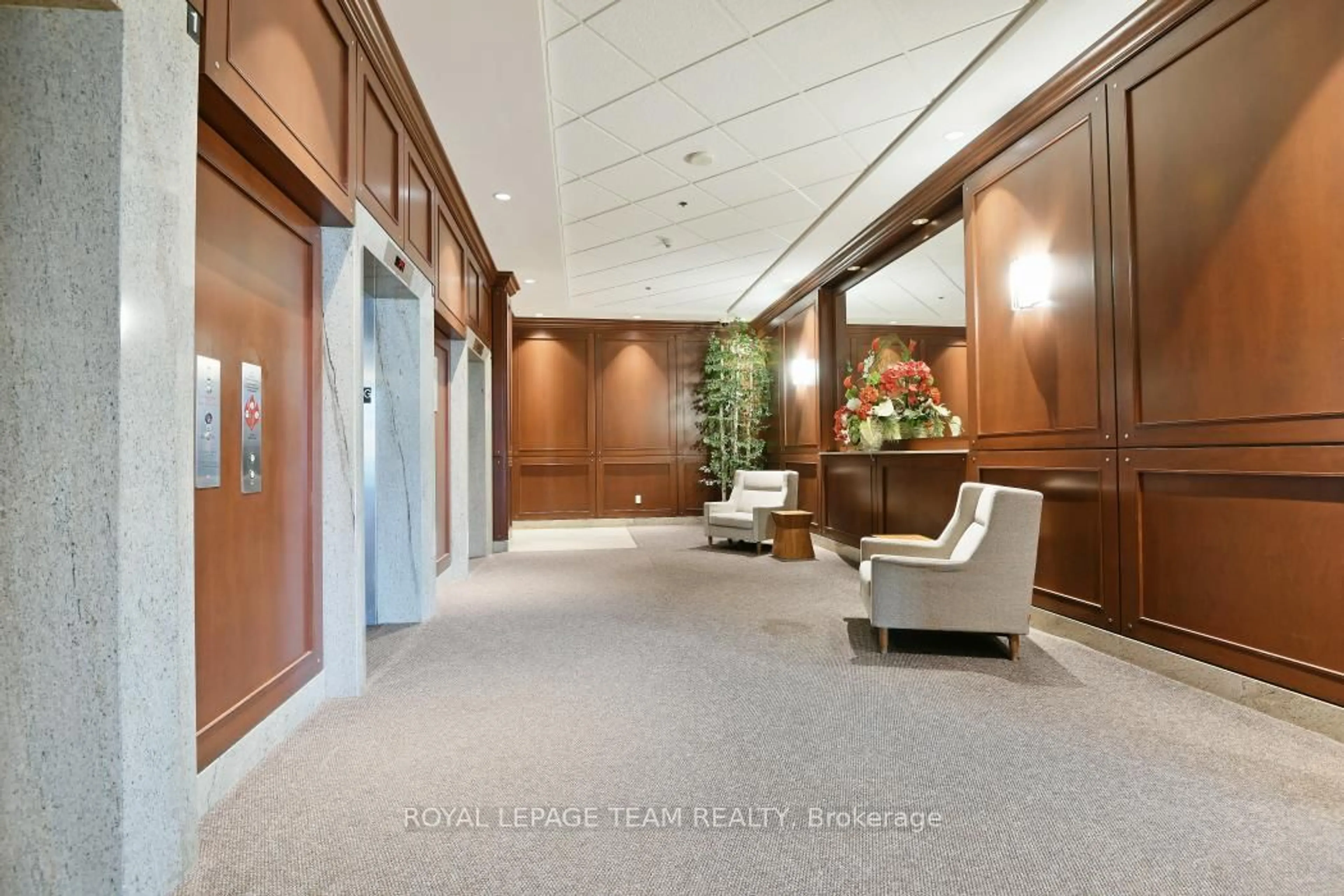 Lobby for 234 Rideau St #1704, Ottawa Ontario K1N 0A9