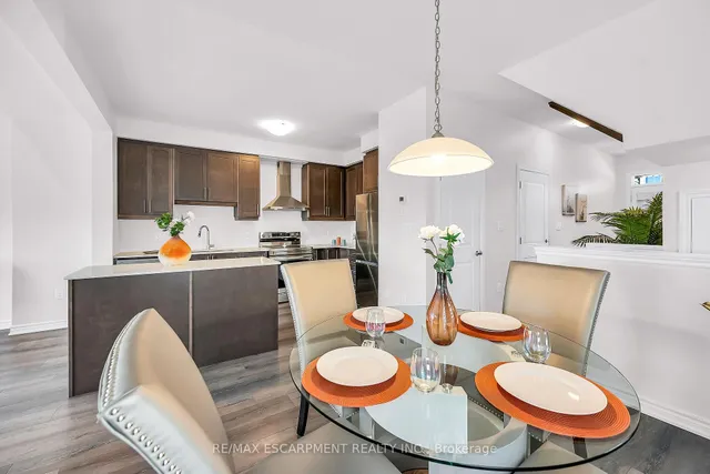 Additional property image - 61 SOHO St Unit 13