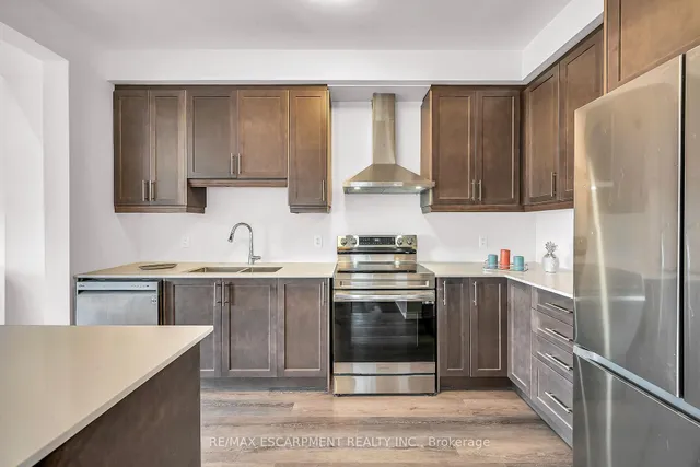 Additional property image - 61 SOHO St Unit 13