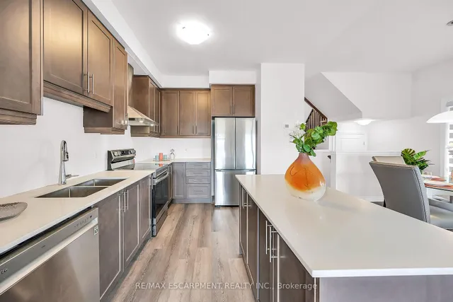 Additional property image - 61 SOHO St Unit 13