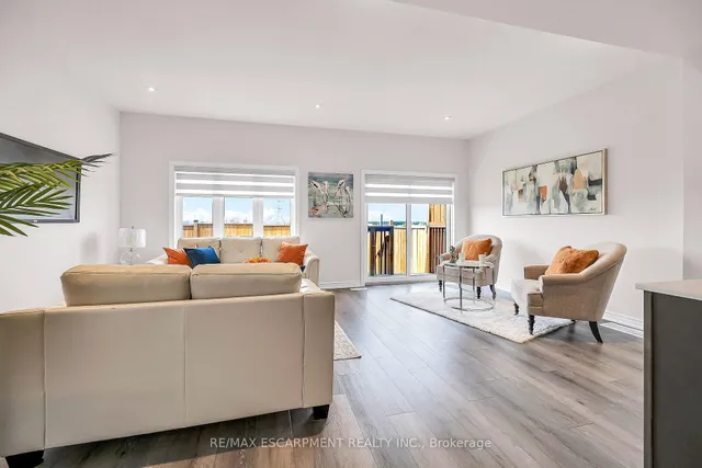Additional property image - 61 SOHO St Unit 13