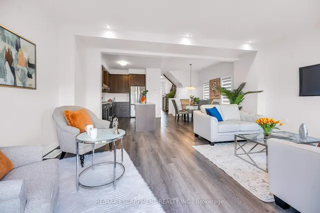 Additional property image - 61 SOHO St Unit 13