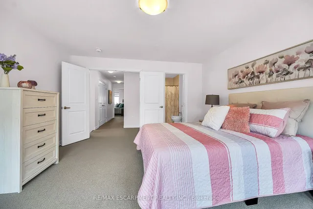 Additional property image - 61 SOHO St Unit 13