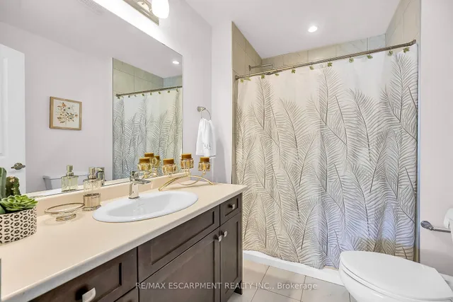 Additional property image - 61 SOHO St Unit 13