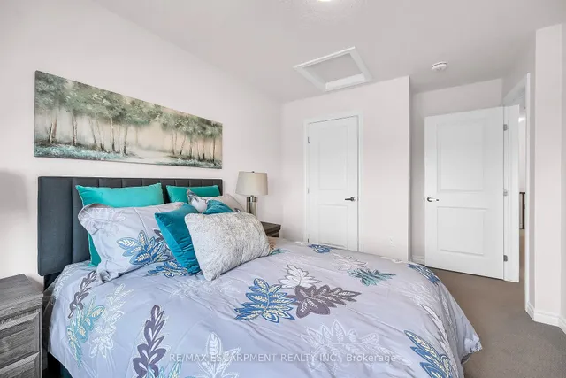 Additional property image - 61 SOHO St Unit 13