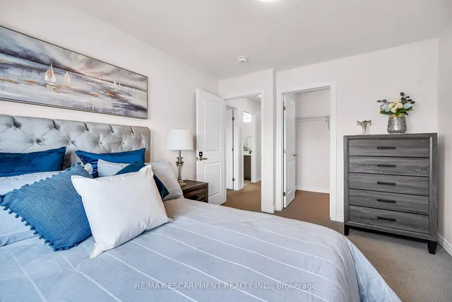 Additional property image - 61 SOHO St Unit 13