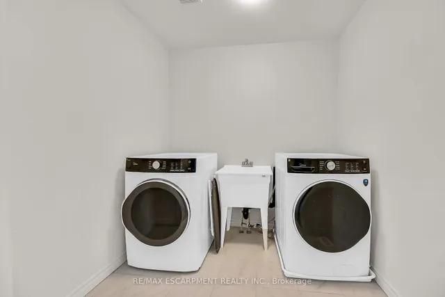 Additional property image - 61 SOHO St Unit 13