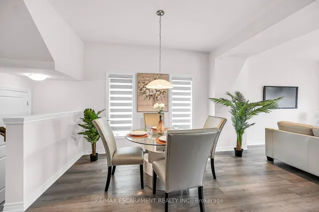 Additional property image - 61 SOHO St Unit 13
