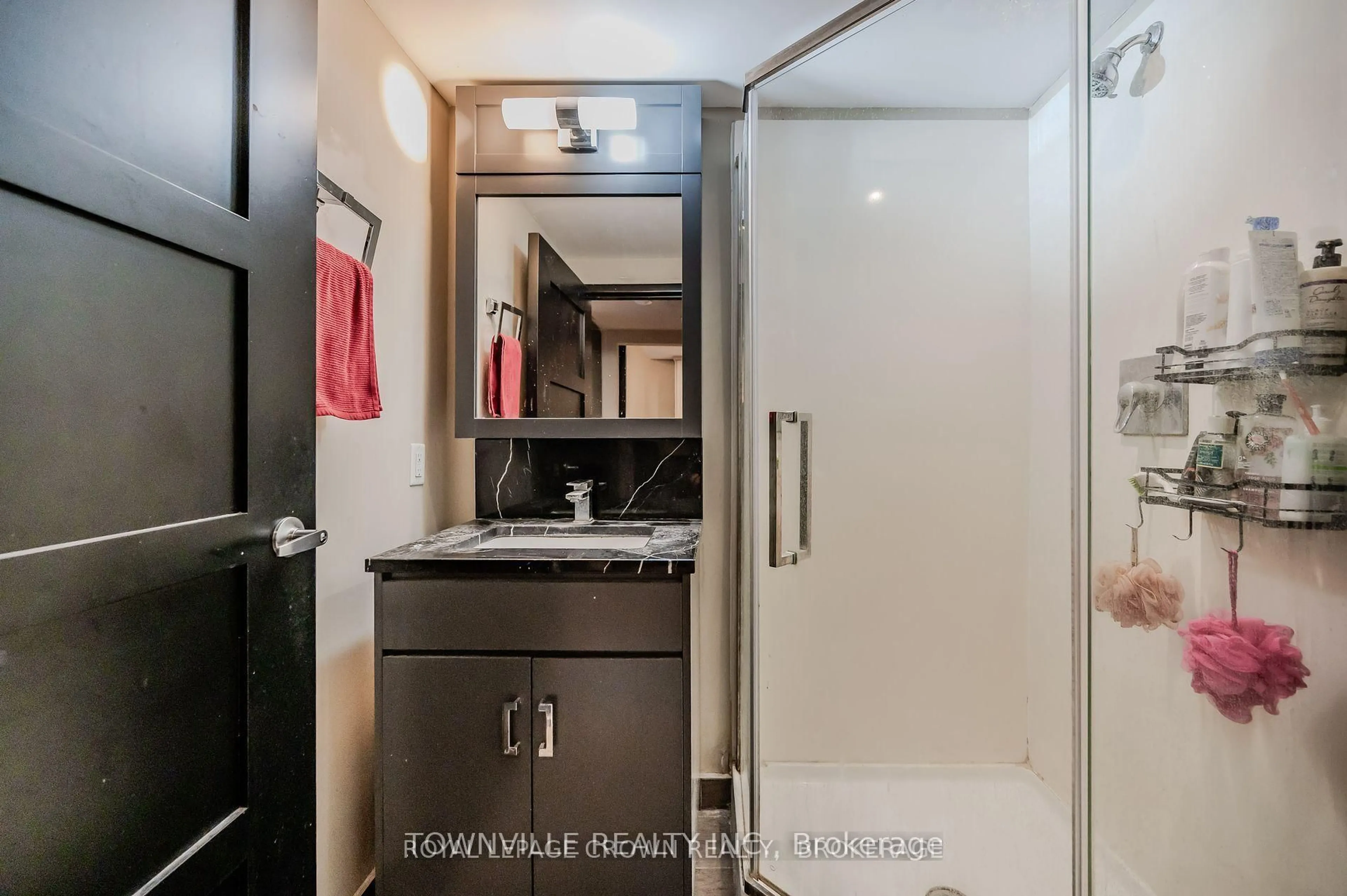 Standard bathroom, ceramic/tile floor for 330 PHILLIP St #603S, Waterloo Ontario N2L 3W9