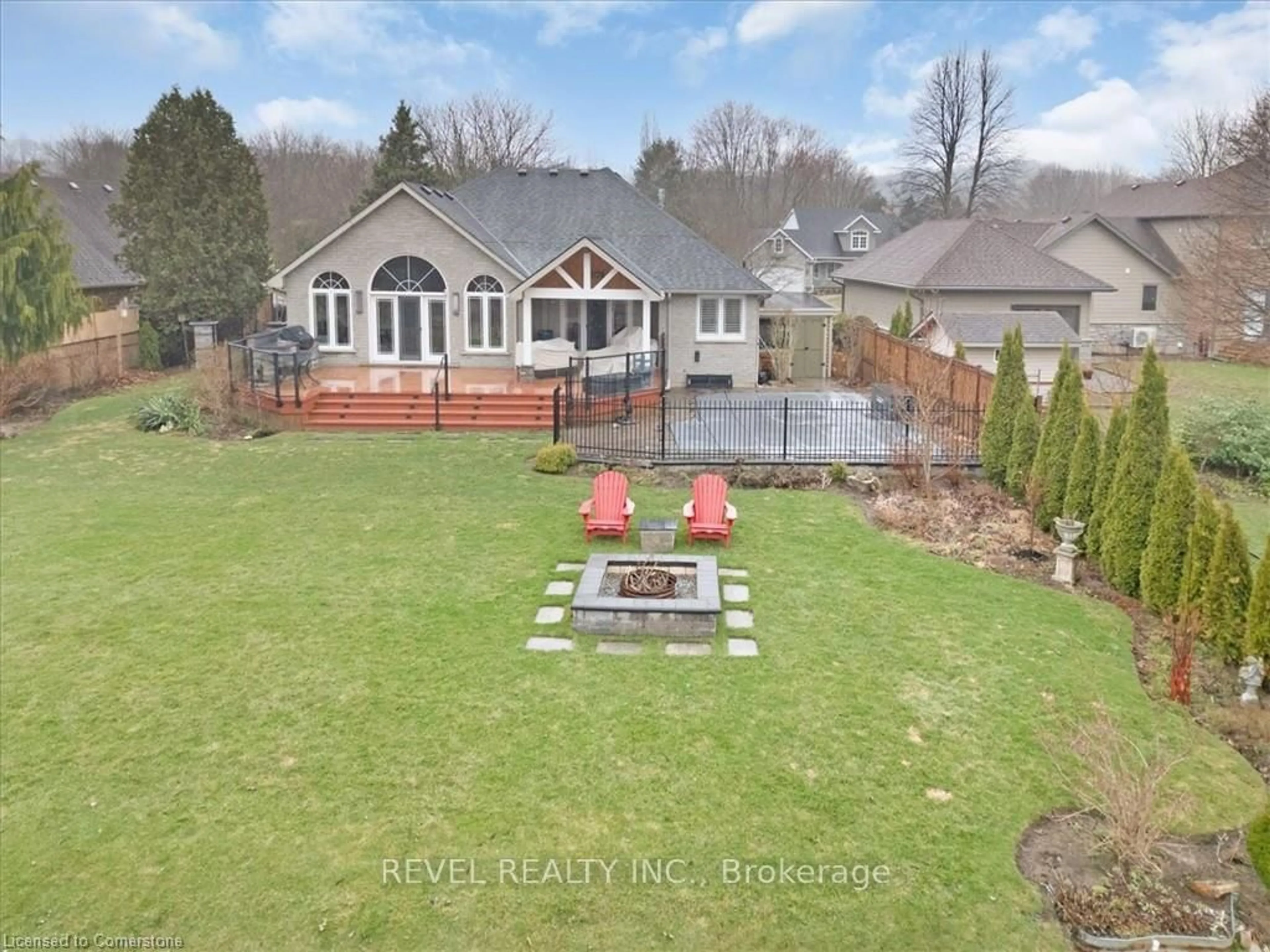 A pic from outside/outdoor area/front of a property/back of a property/a pic from drone, mountain view for 10 Kerr Shaver Terr, Brant Ontario N3T 6H7