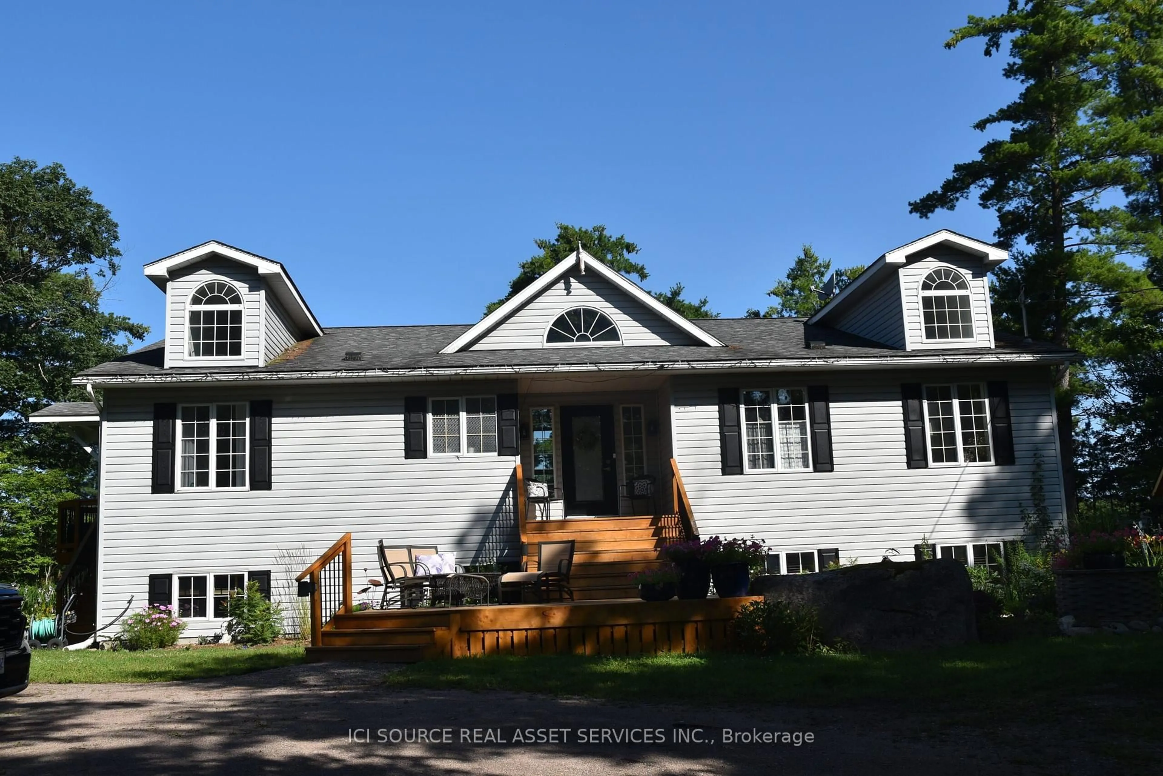Home with vinyl exterior material, unknown for 1718 Blue Heron Rdge, Arden Ontario K0H 1B0