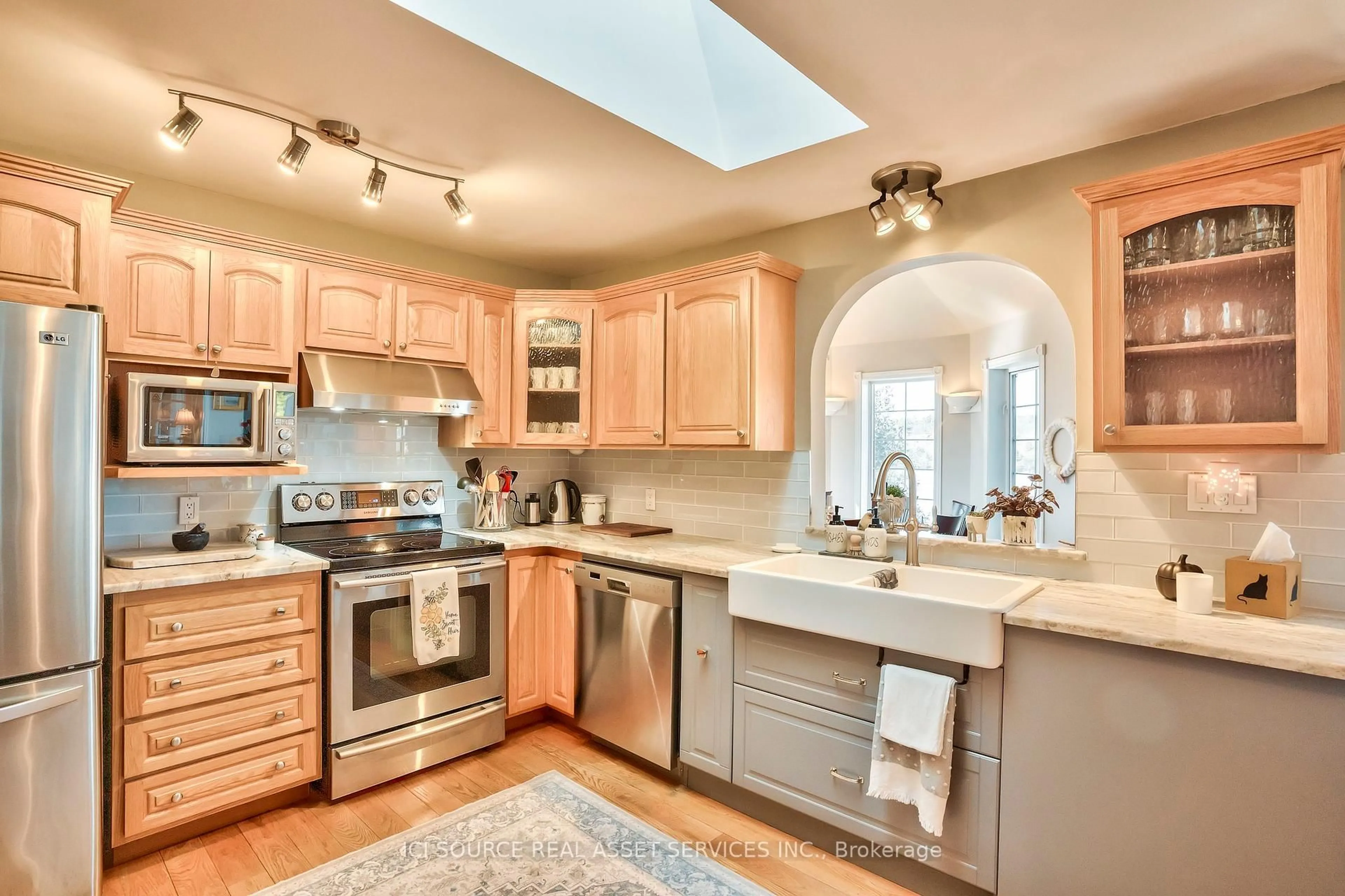 Open concept kitchen, unknown for 1718 Blue Heron Rdge, Arden Ontario K0H 1B0