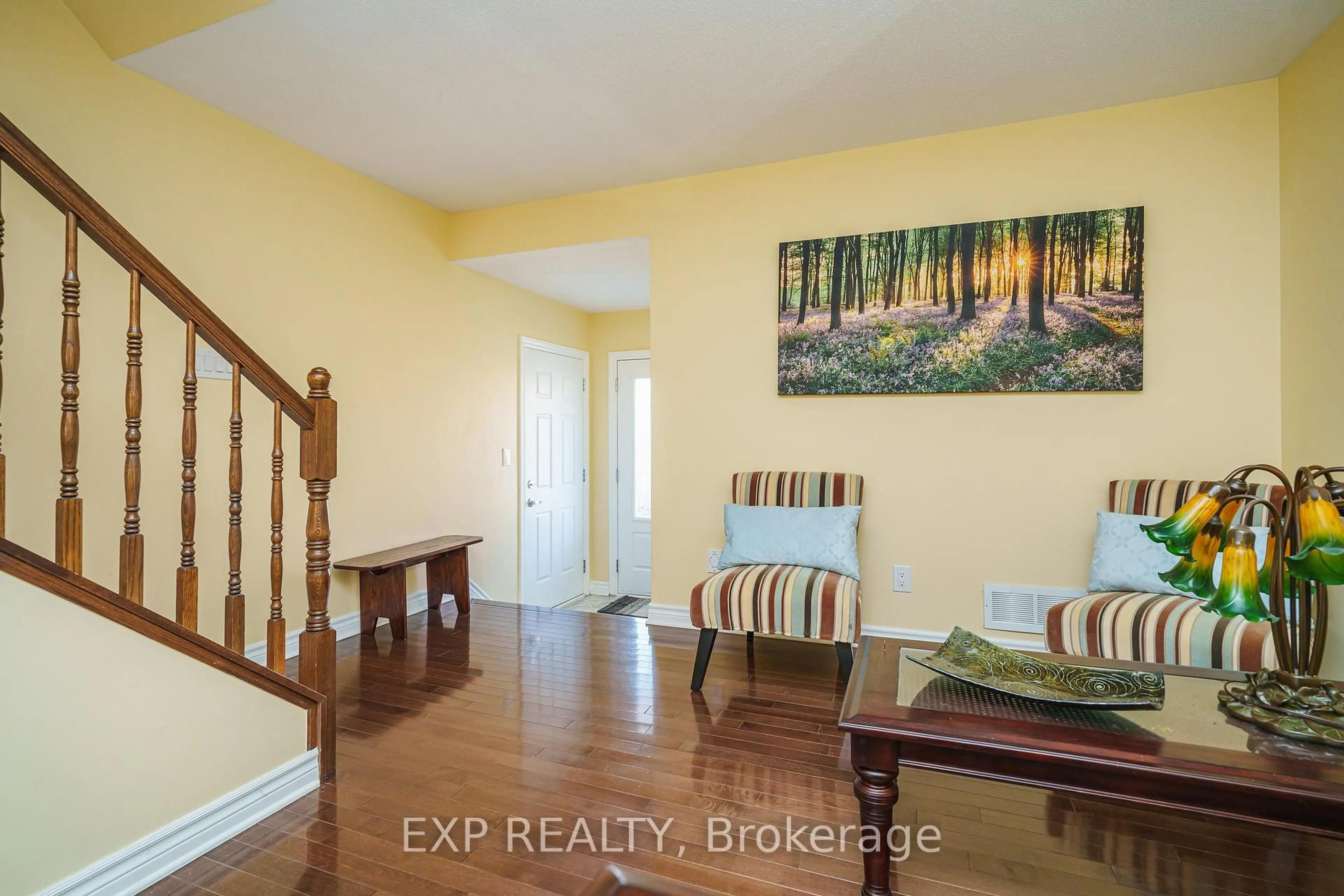 Indoor entryway for 426 Pillett St, Ottawa Ontario K2J 5S3