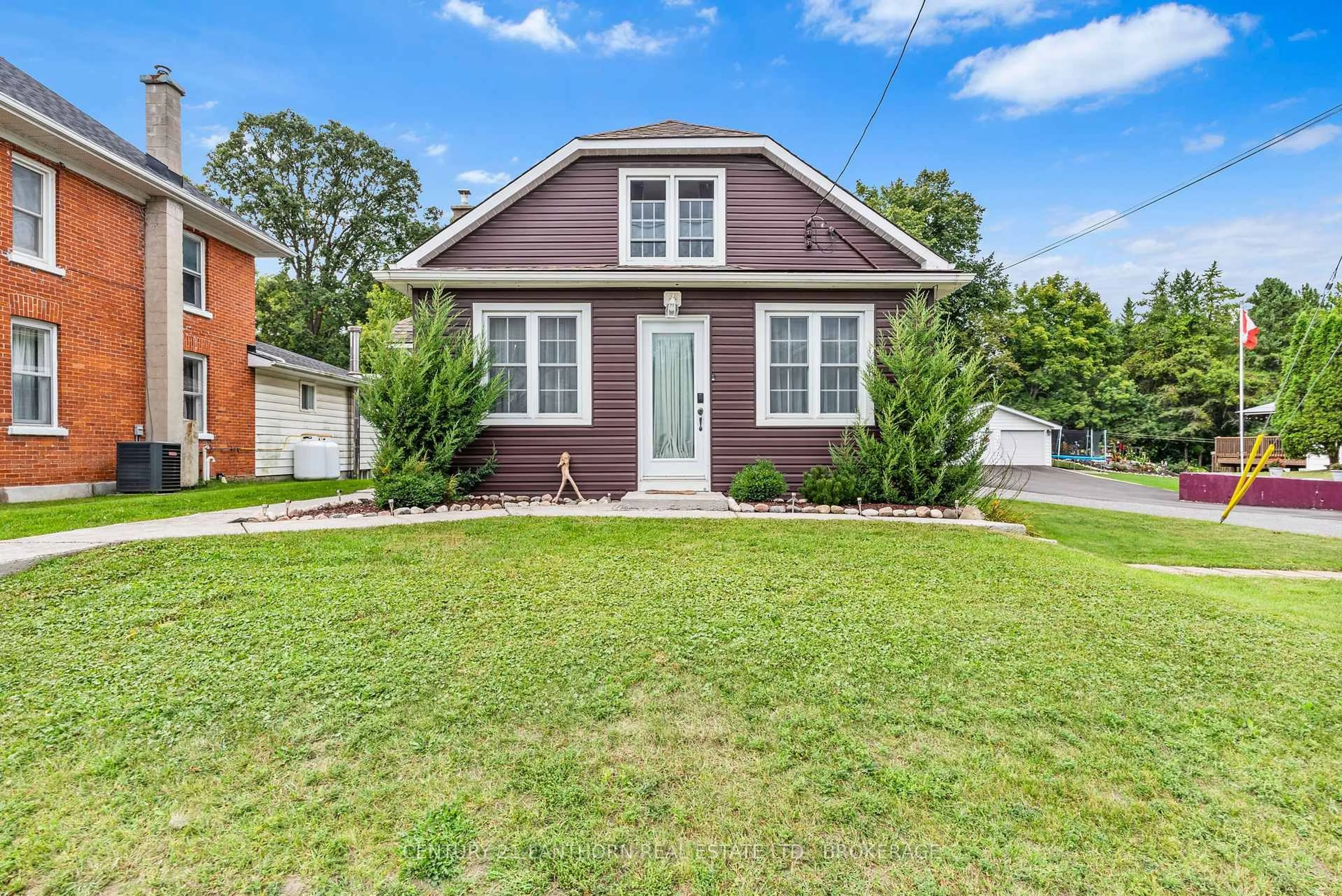 Home with vinyl exterior material, street for 6817 38 Highway, Verona Ontario K0H 2W0