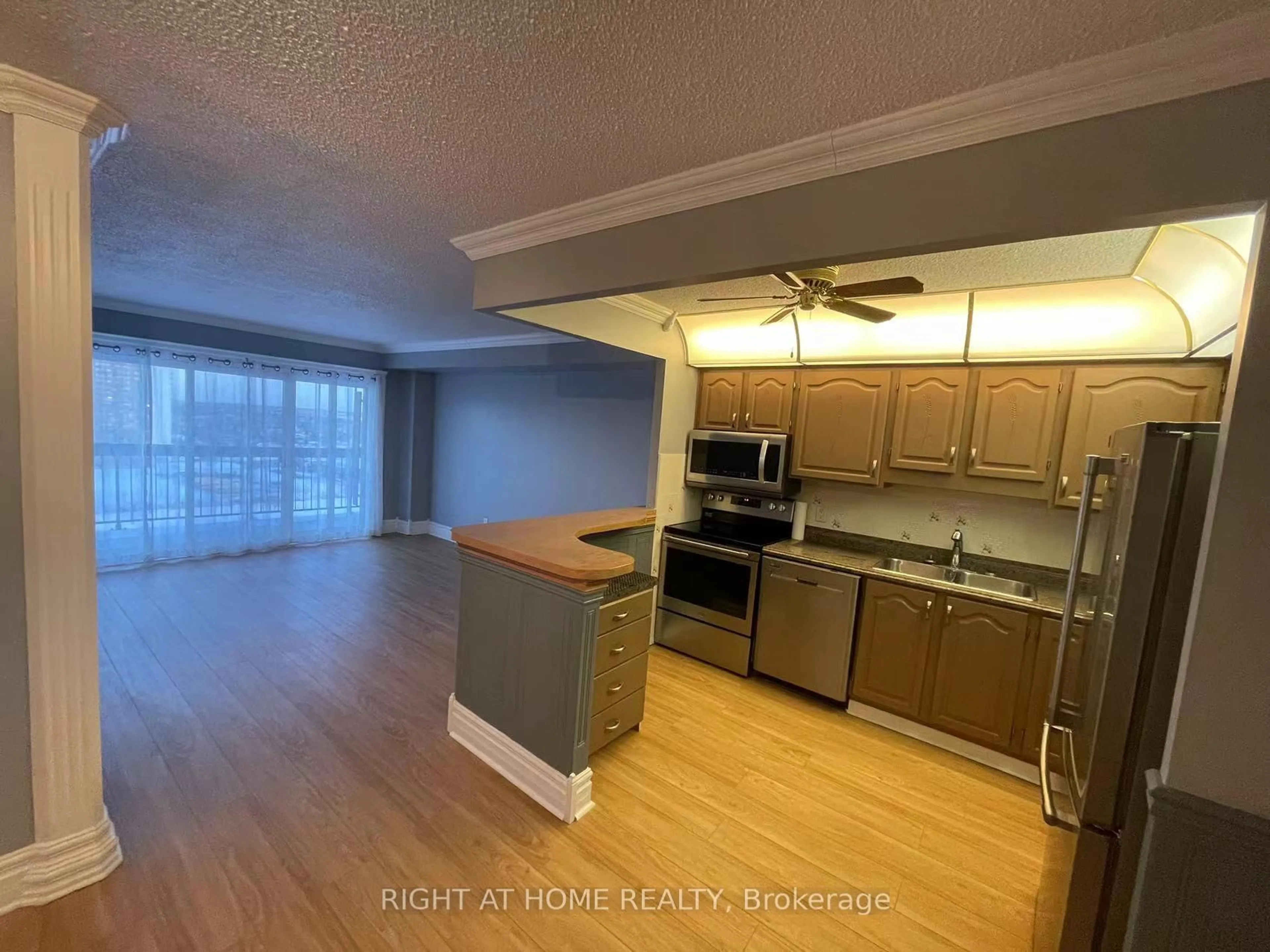 Unknown for 158C McArthur Ave #1607, Ottawa Ontario K1L 8E7