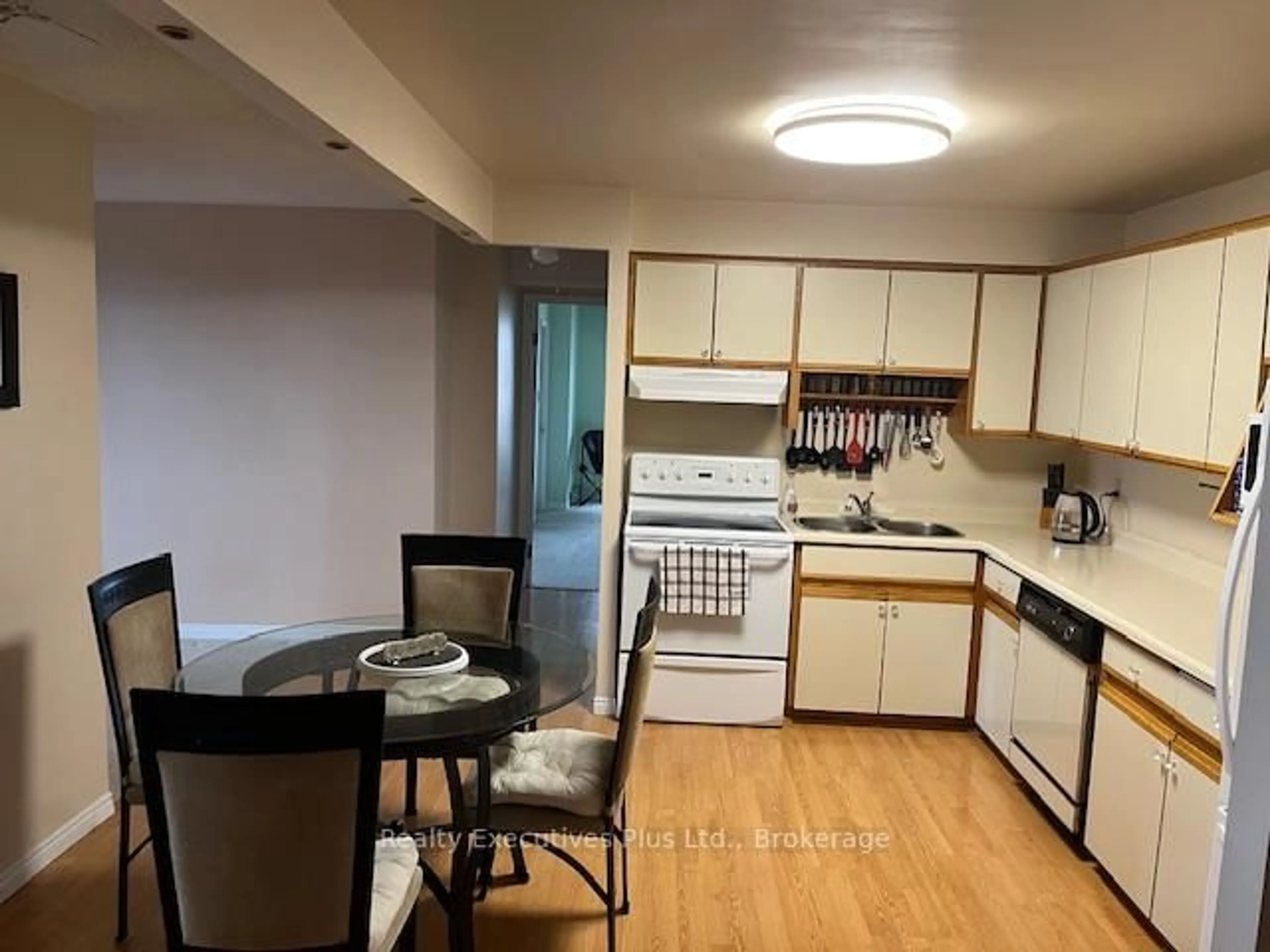 Unknown for 21 EAST Ave #604, Hamilton Ontario L8N 2T3