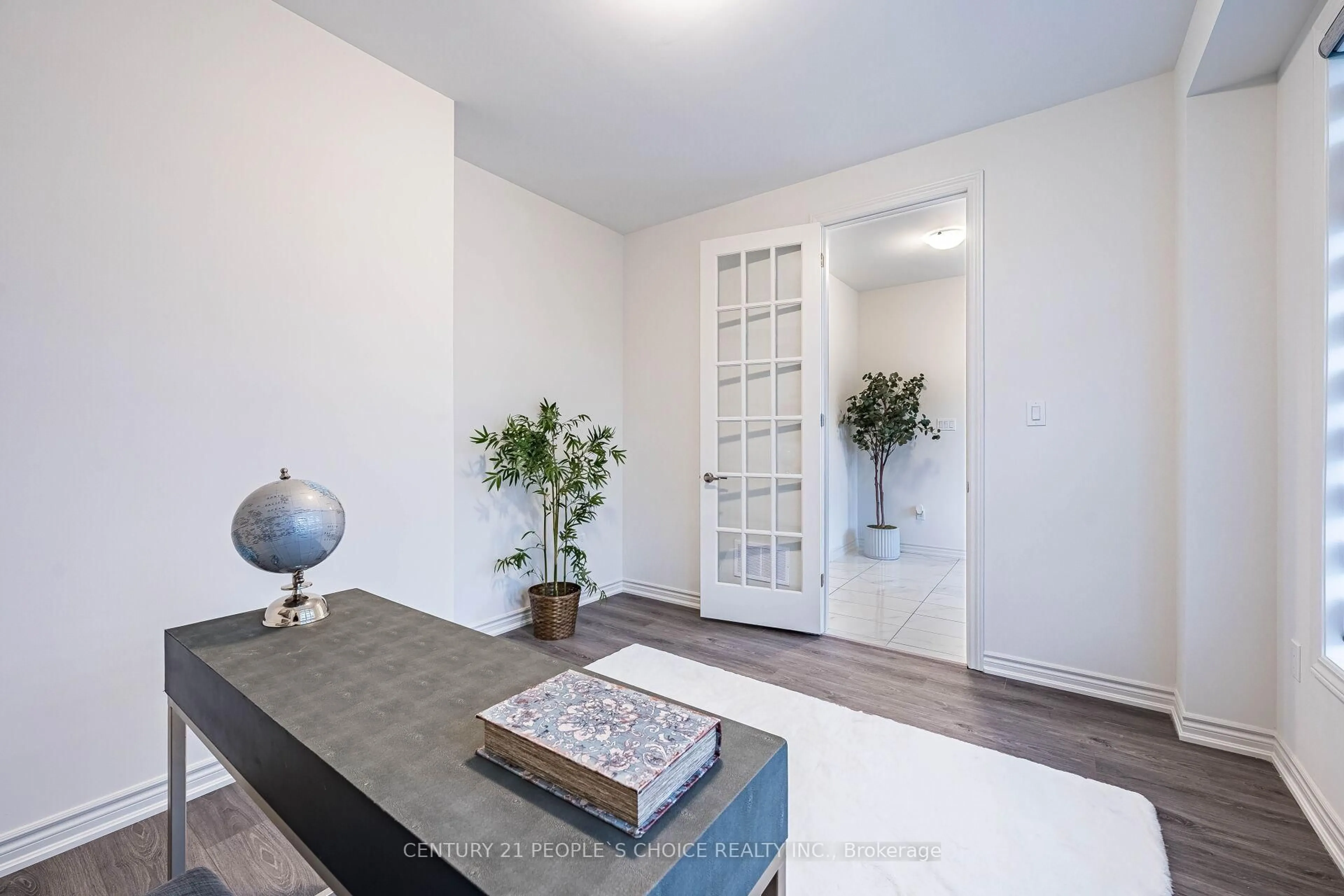 Indoor entryway for 224 Rea Dr, Centre Wellington Ontario N1M 0K1