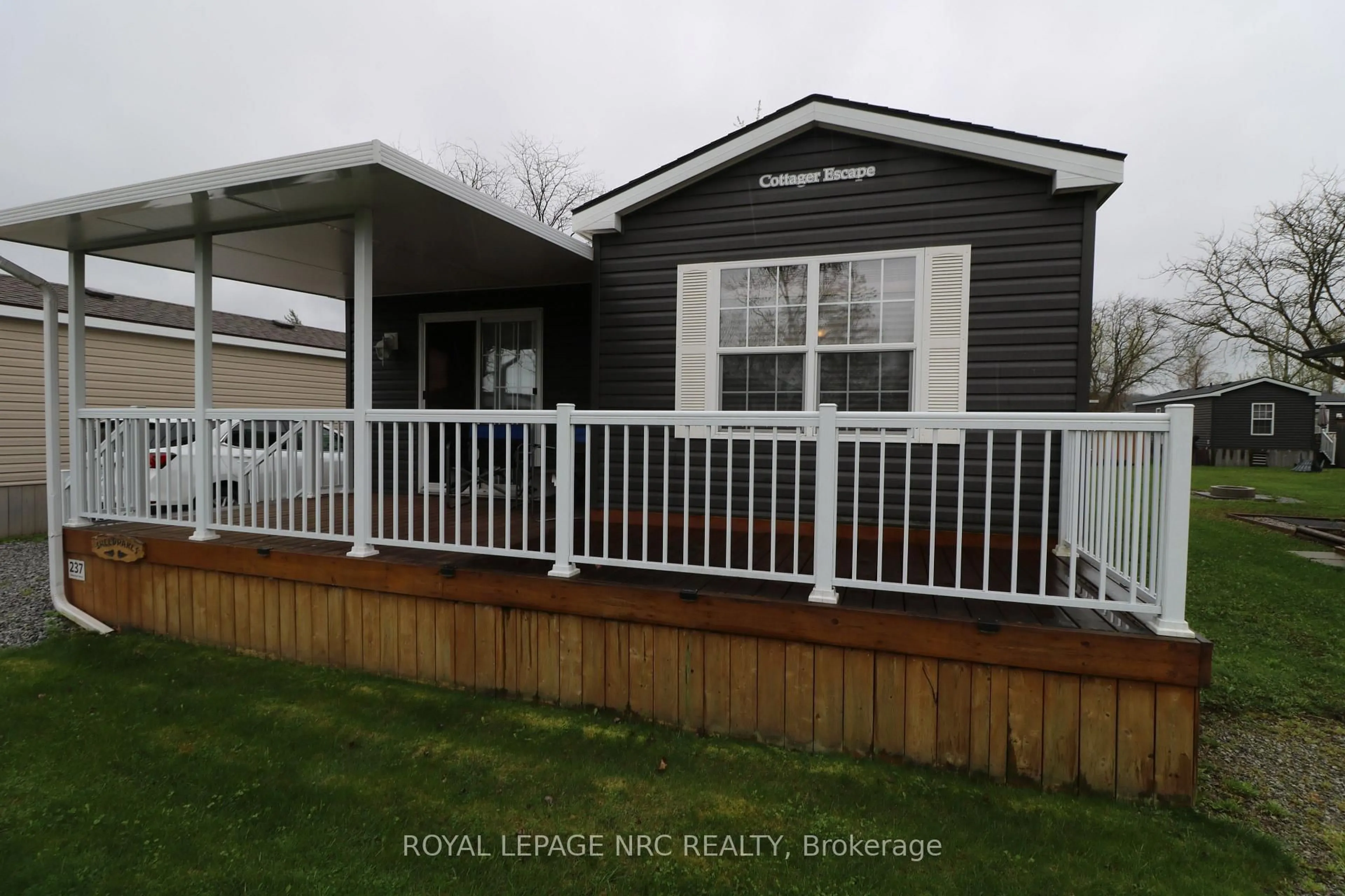 Home with vinyl exterior material, unknown for 1501 Line 8 Rd #237, Niagara-on-the-Lake Ontario L0S 1J0