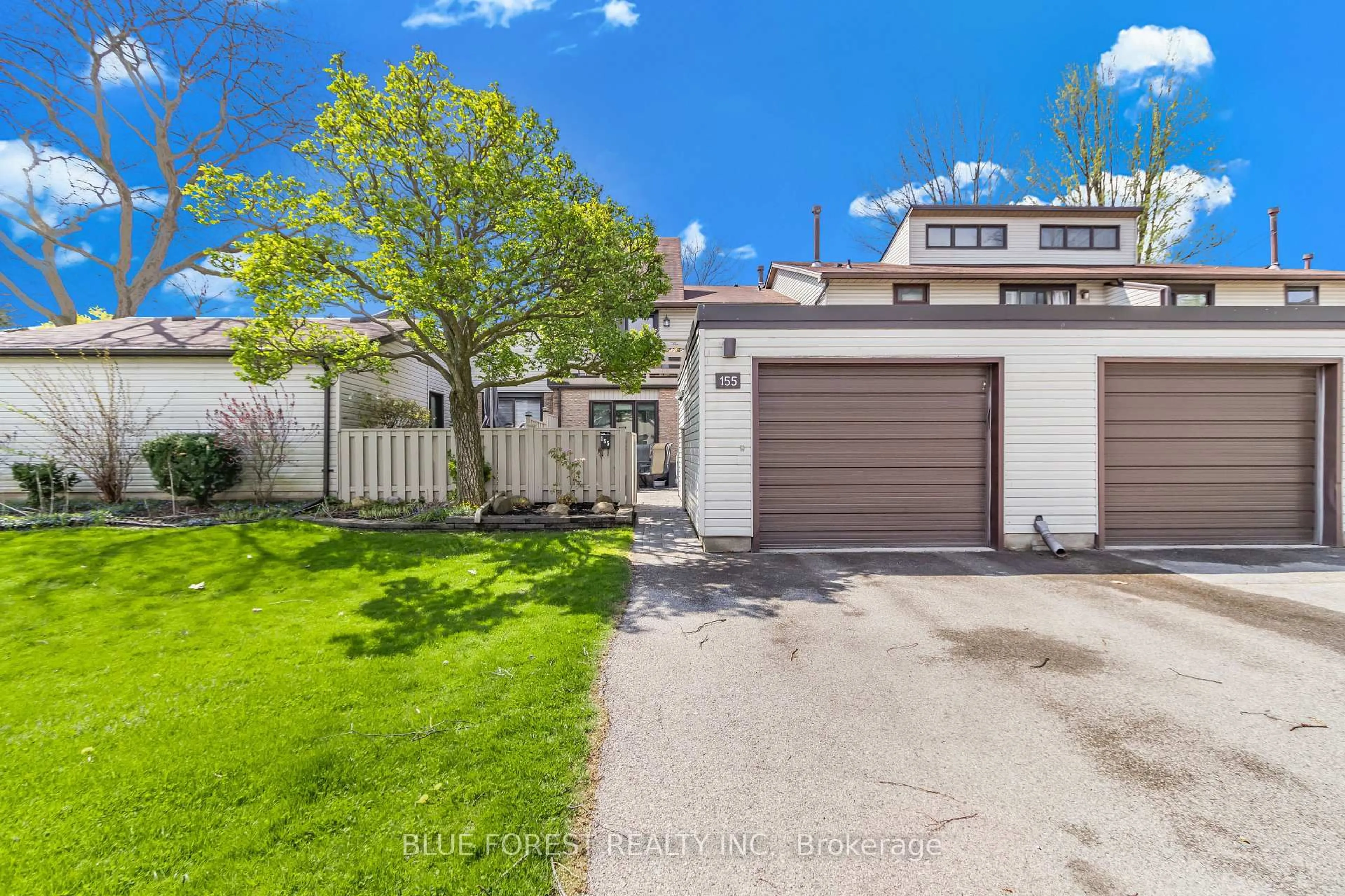 A pic from outside/outdoor area/front of a property/back of a property/a pic from drone, street for 155 Mcmaster Dr, London South Ontario N6K 1J6