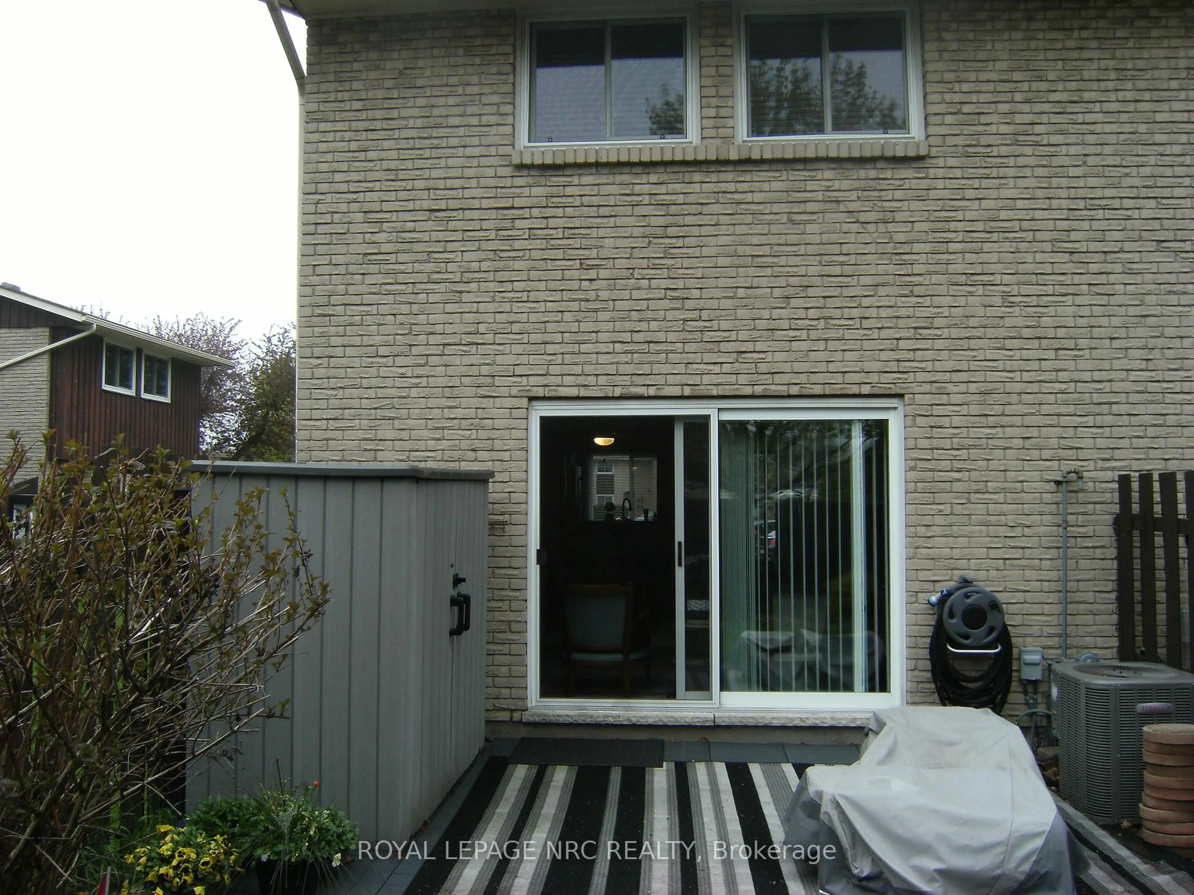 Unknown for 50 Lakeshore Rd #9, St. Catharines Ontario L2N 6P8