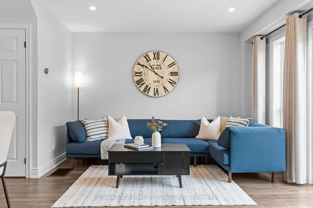 Additional property image - 76 Blue Sky Tr