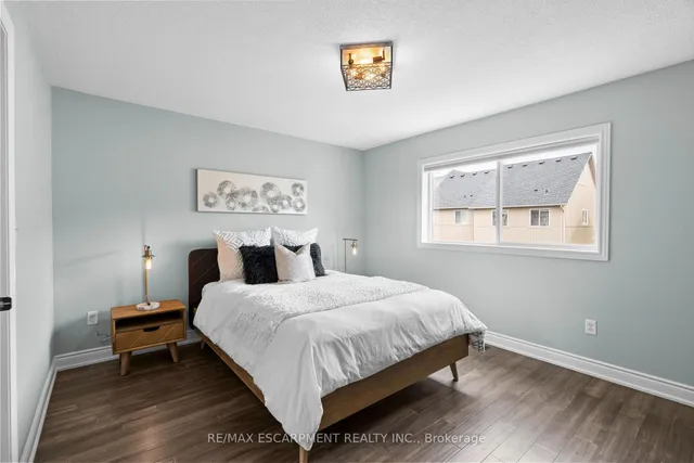 Additional property image - 76 Blue Sky Tr