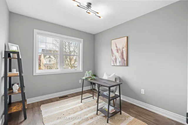 Additional property image - 76 Blue Sky Tr