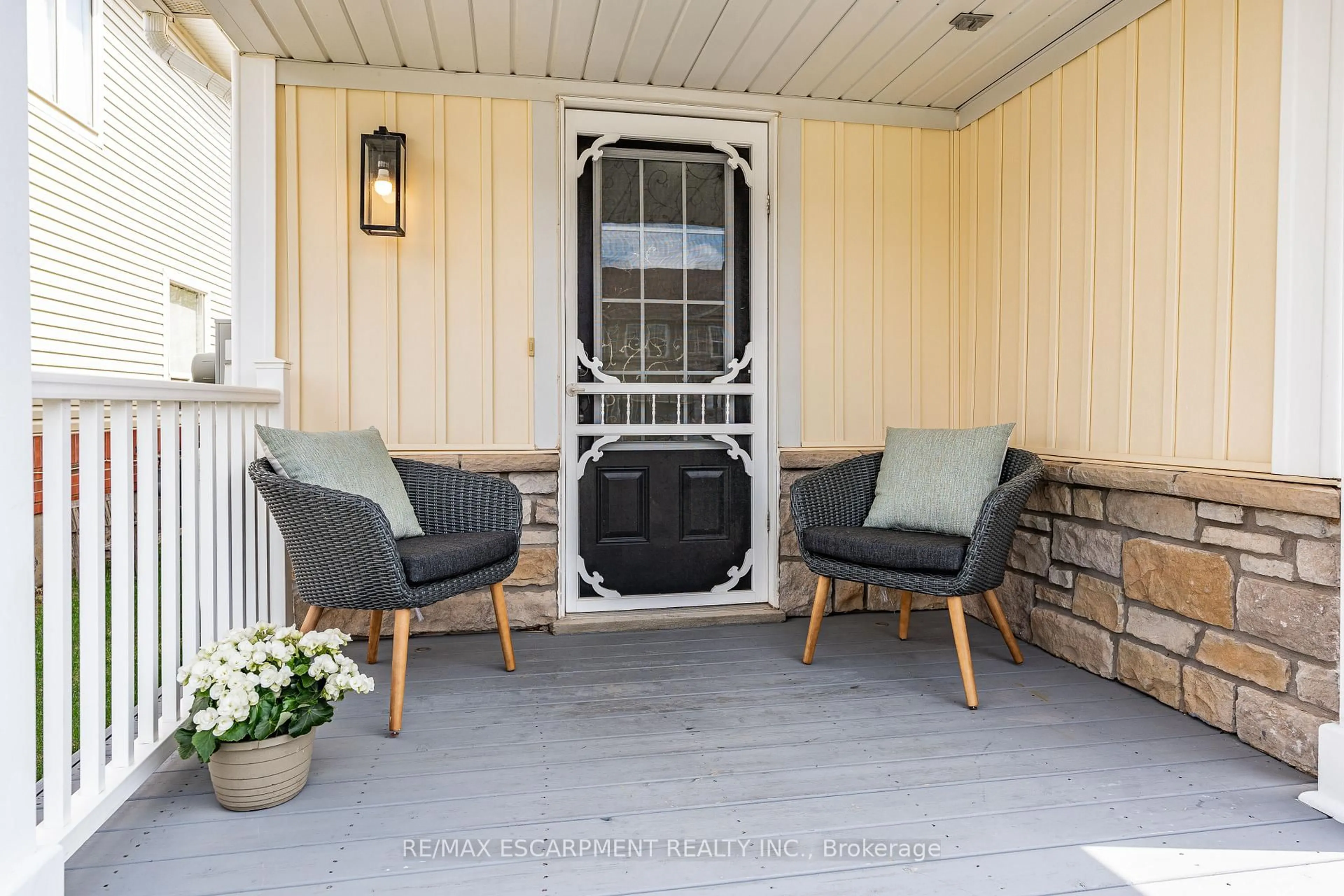 Patio, street for 76 Blue Sky Tr, Hamilton Ontario L8B 0X6