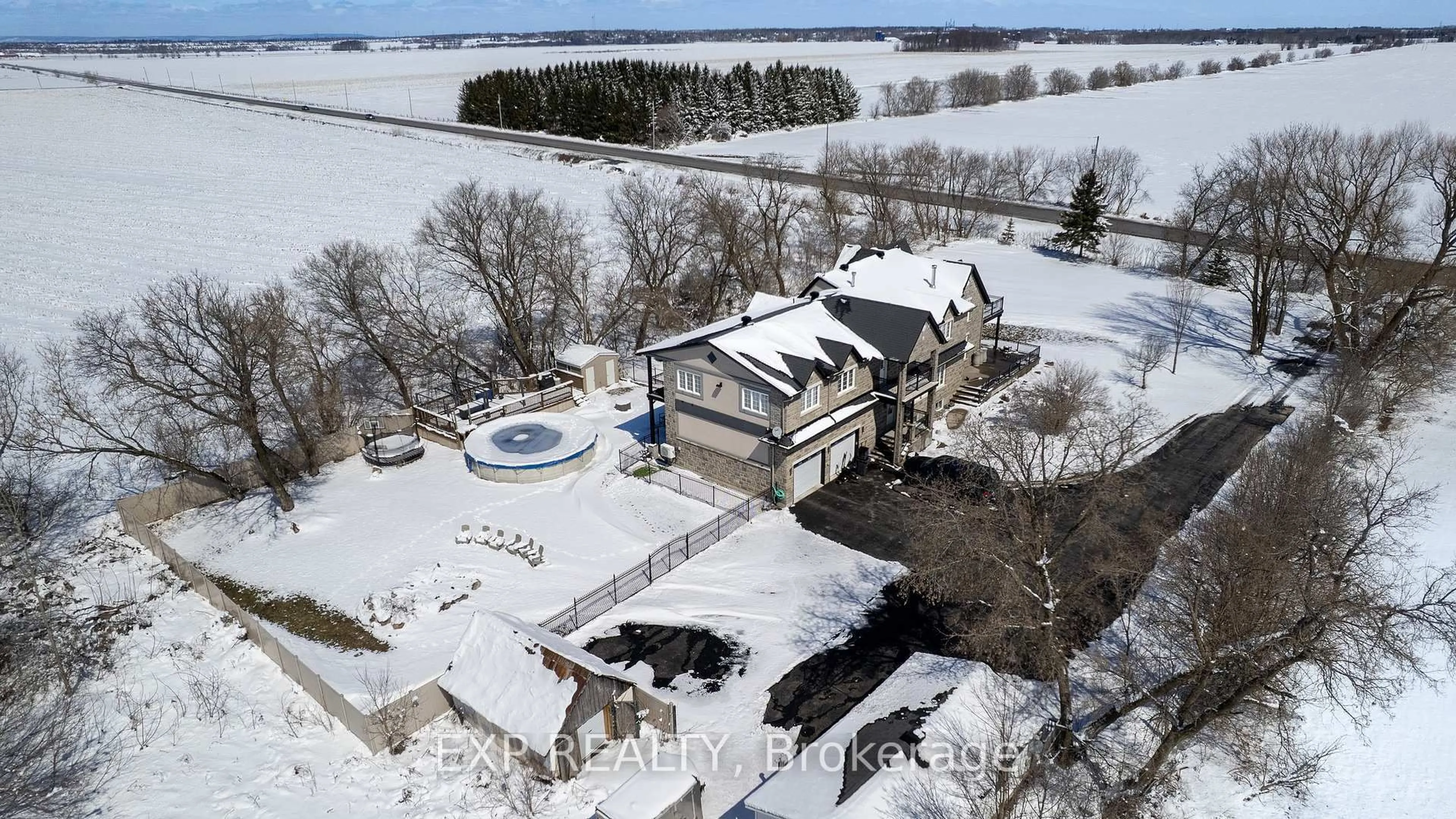 A pic from outside/outdoor area/front of a property/back of a property/a pic from drone, building for 2754 Eagleson Rd, Ottawa Ontario K2S 1B8