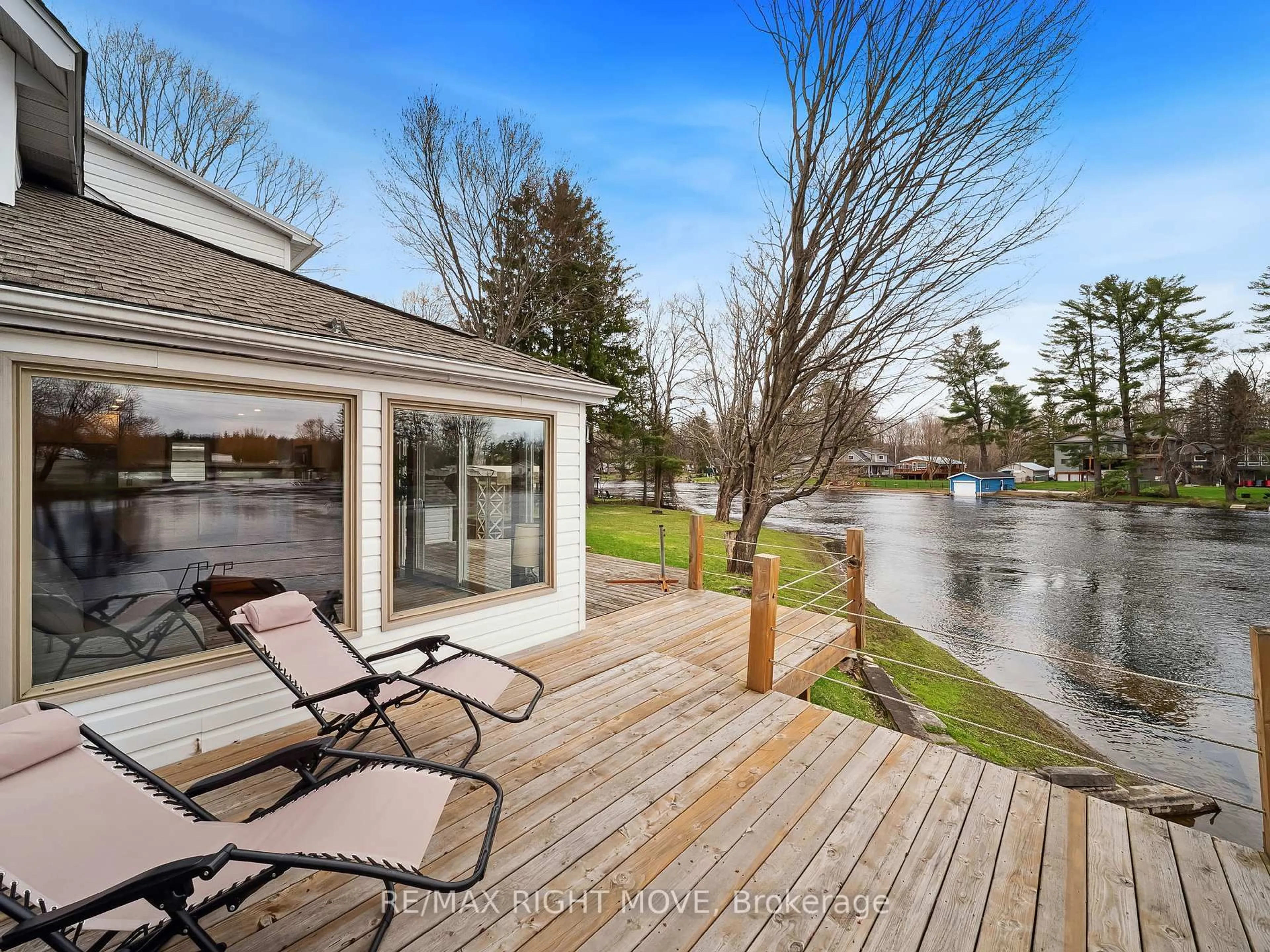 Patio, water/lake/river/ocean view for 1012 Cowbell Lane, Gravenhurst Ontario P0E 1N0