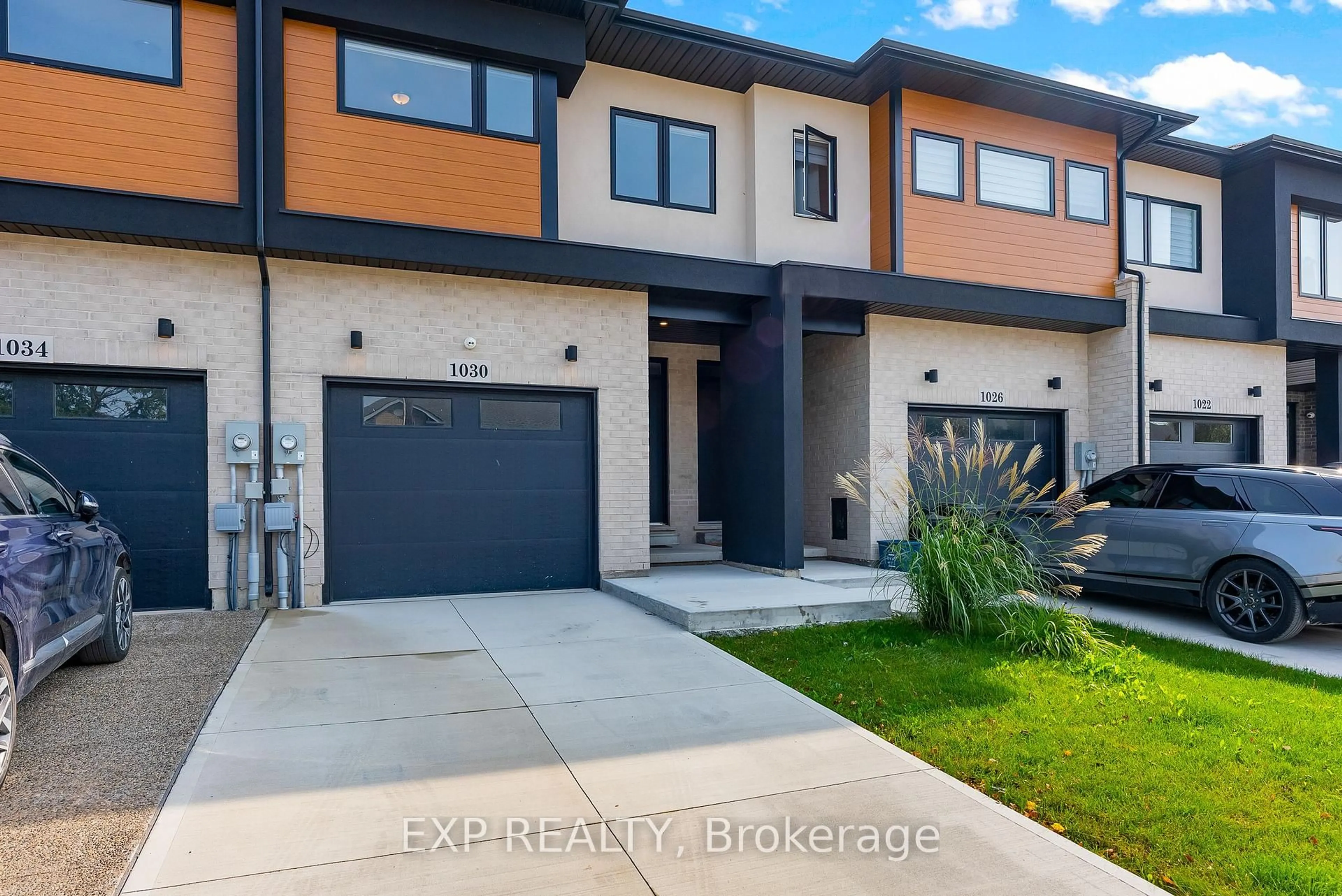 Home with brick exterior material, street for 1030 HANSLER Rd, Welland Ontario L3C 7H7