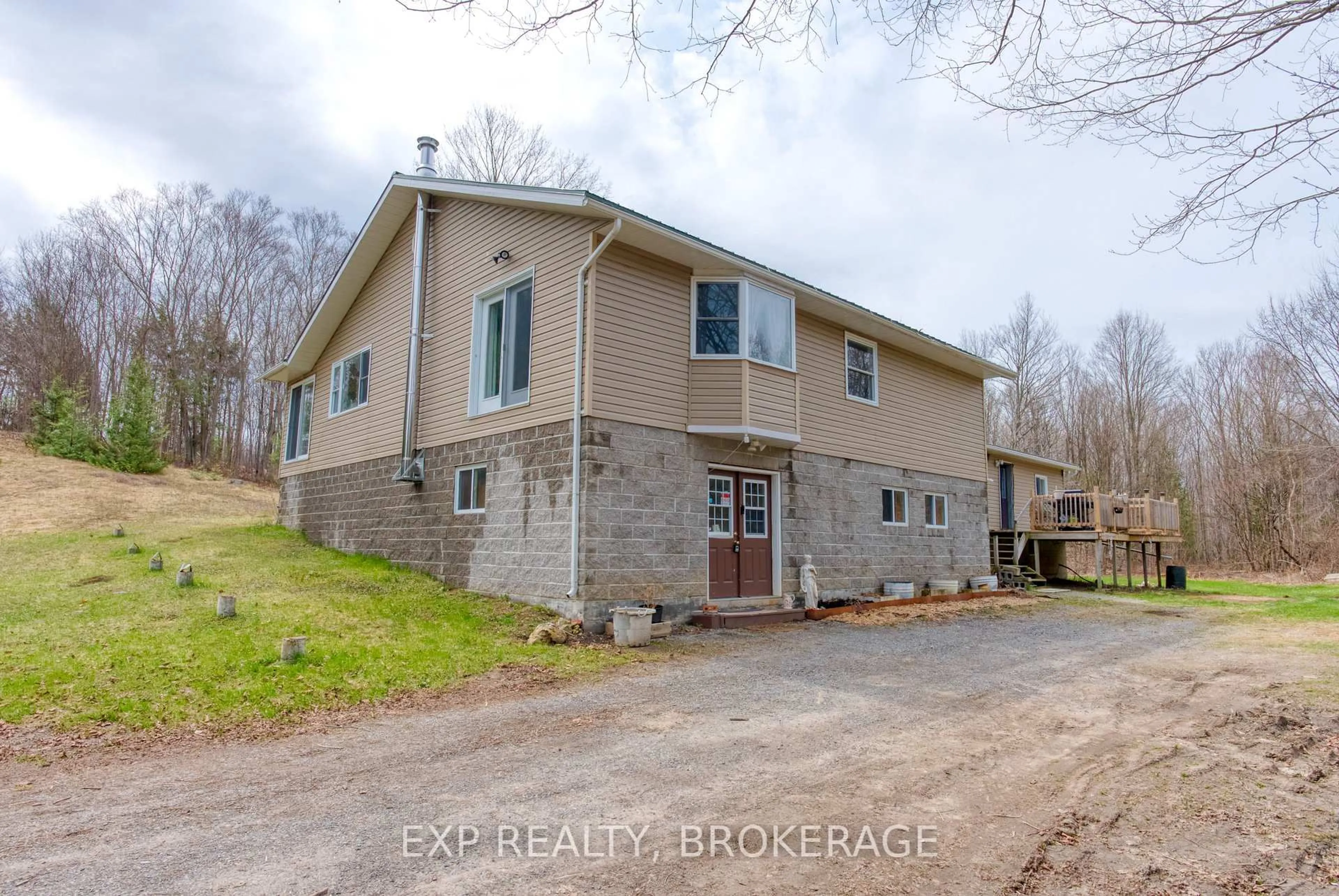 Unknown for 1073 Cox Rd, Arden Ontario K0H 1B0