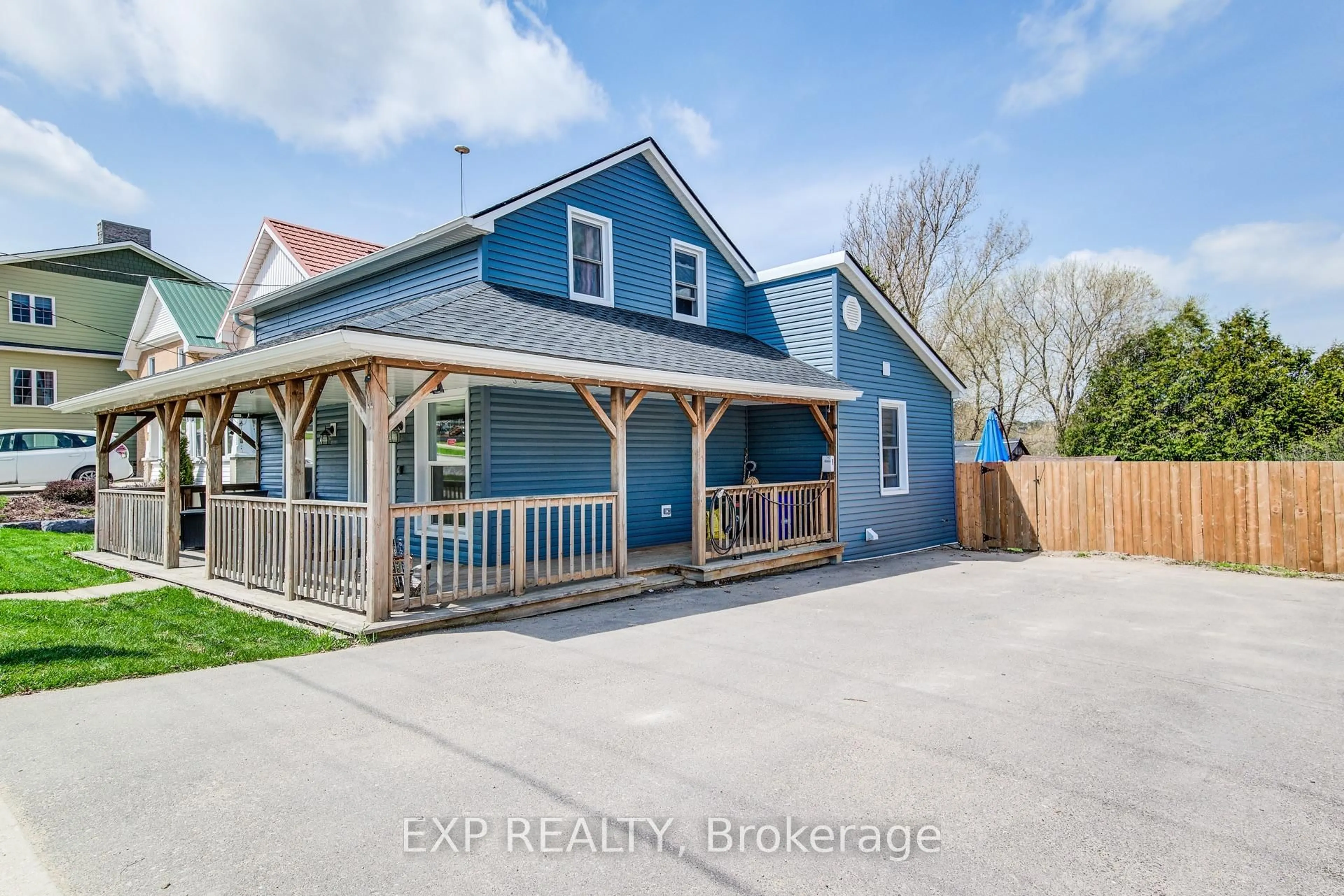 A pic from outside/outdoor area/front of a property/back of a property/a pic from drone, street for 30 Wellington St, Mapleton Ontario N0G 1P0