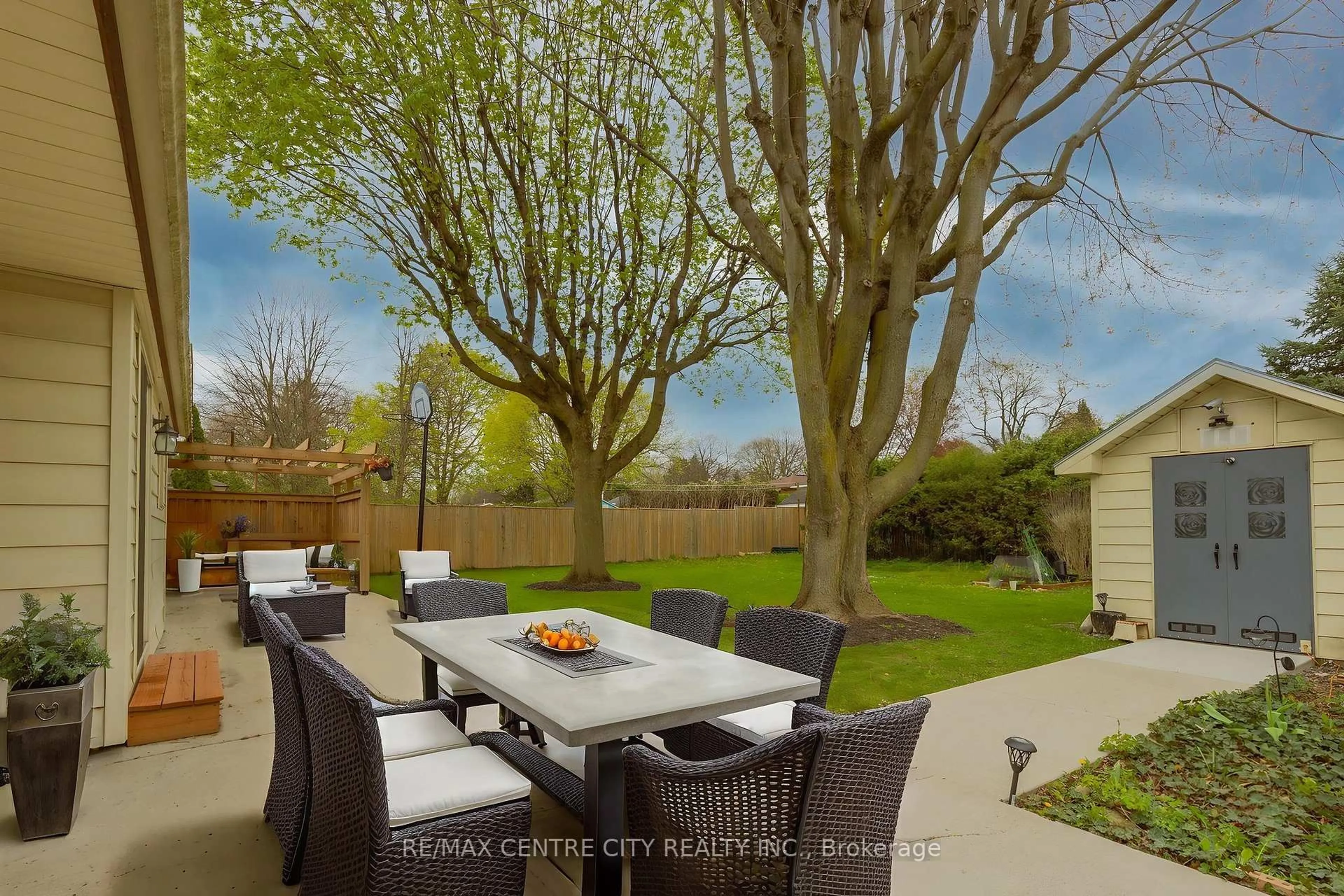 Patio, street for 3 Honeysuckle Cres, London East Ontario N5Y 4P3