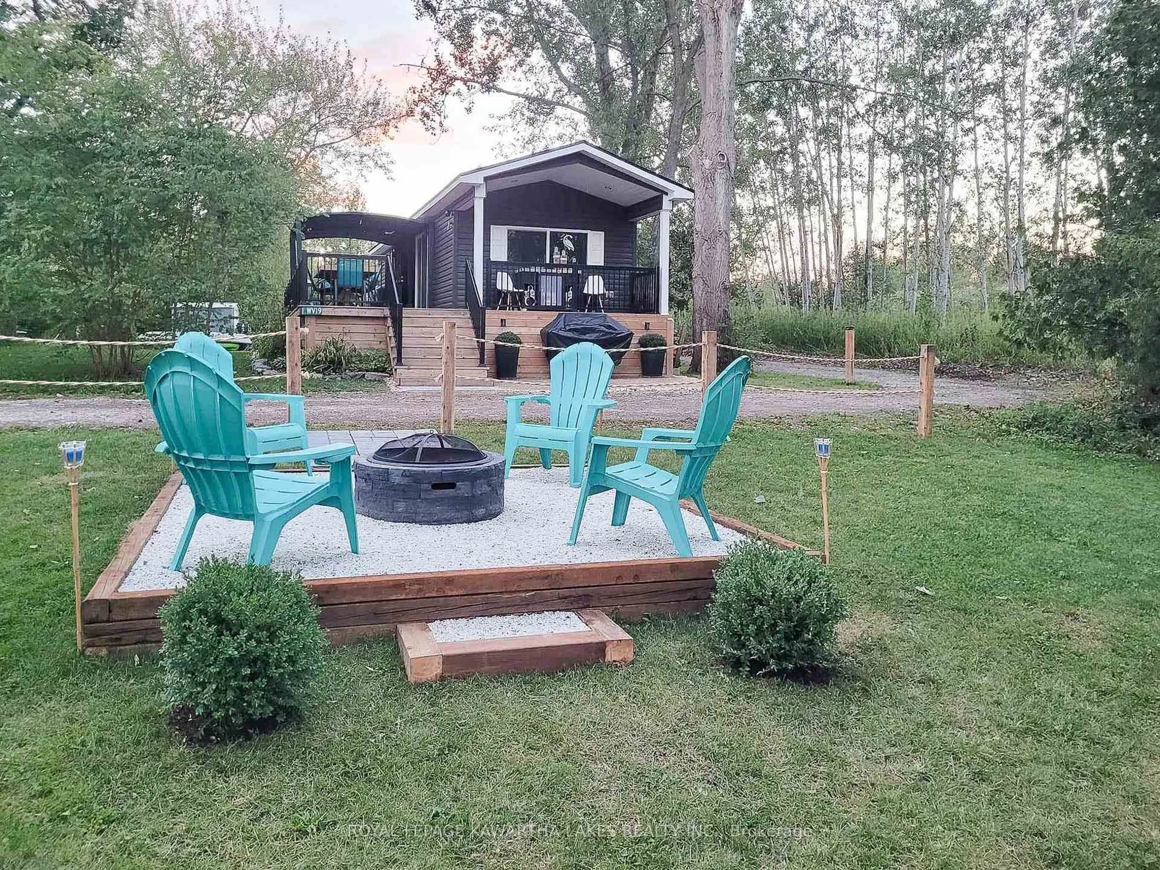 Patio, mountain view for 657 Thunder Bridge Rd #WV19, Kawartha Lakes Ontario K9V 4R1