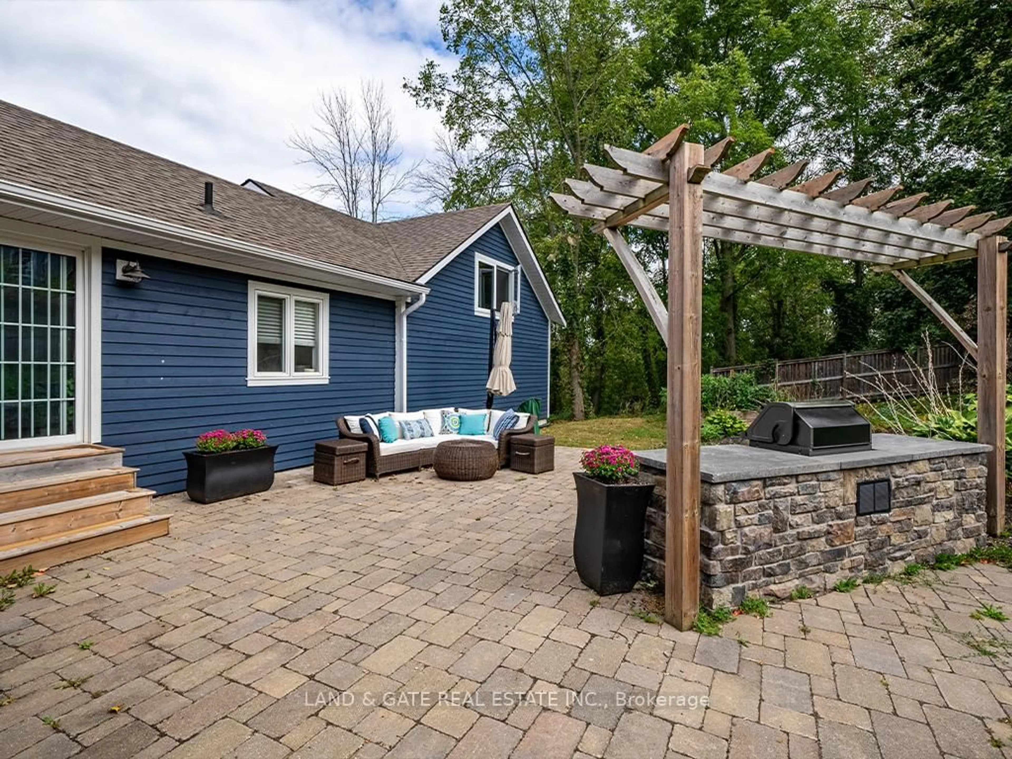 Patio, street for 14 Eastern Ave, Prince Edward County Ontario K8N 4Z1