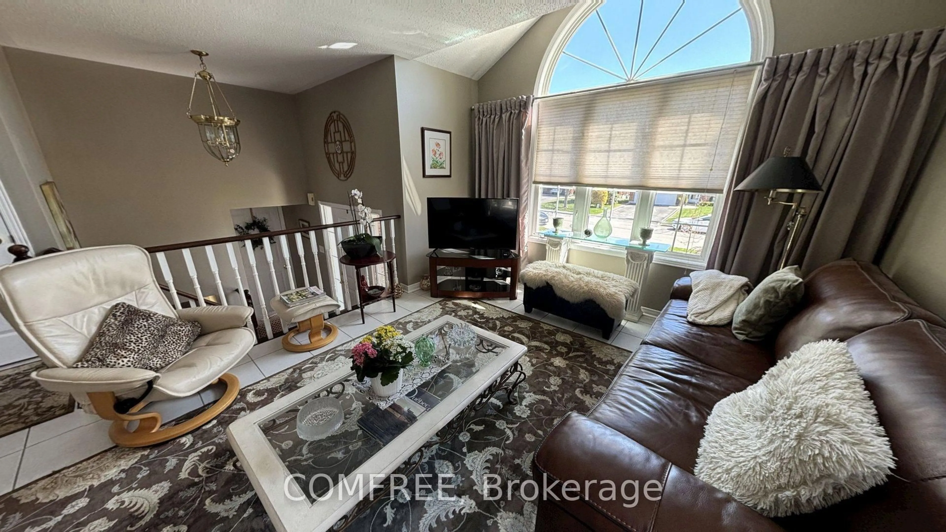 Living room with furniture, unknown for 284 Rockingham Crt, Cobourg Ontario K9A 5W3