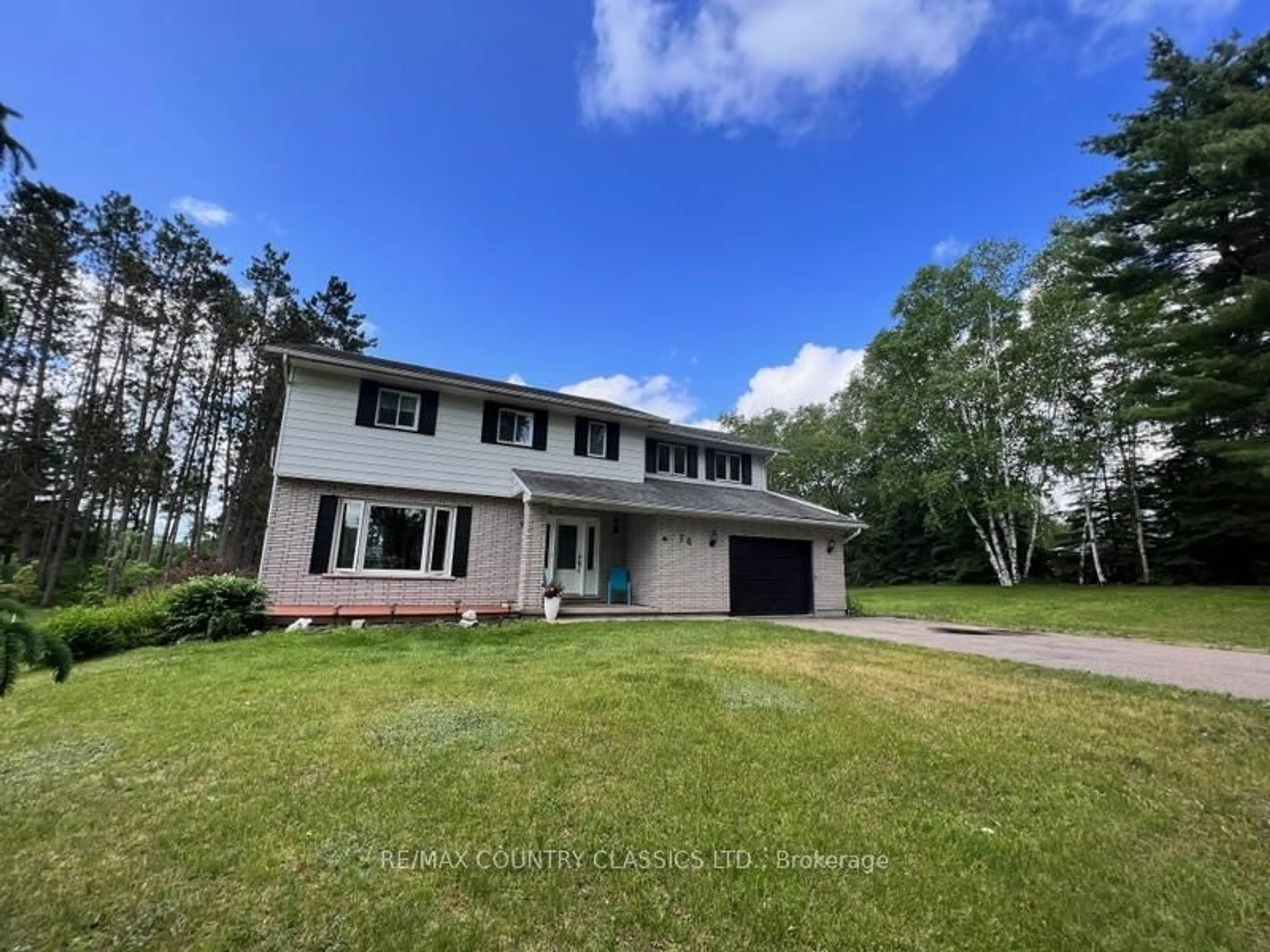 A pic from outside/outdoor area/front of a property/back of a property/a pic from drone, water/lake/river/ocean view for 76 York River Dr, Bancroft Ontario K0L 1C0