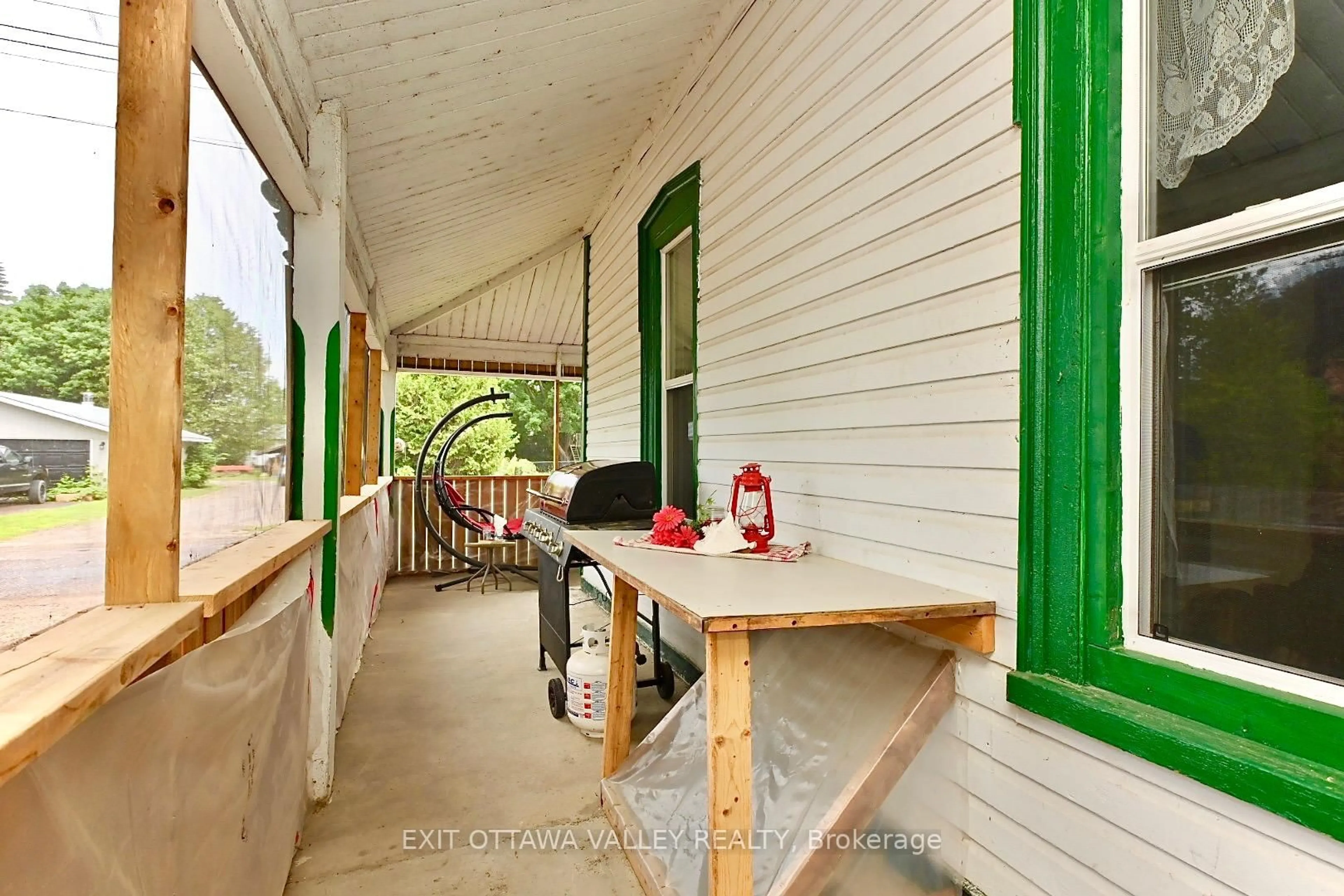 Patio, street for 27 Grace St, Westmeath Ontario K0J 2L0