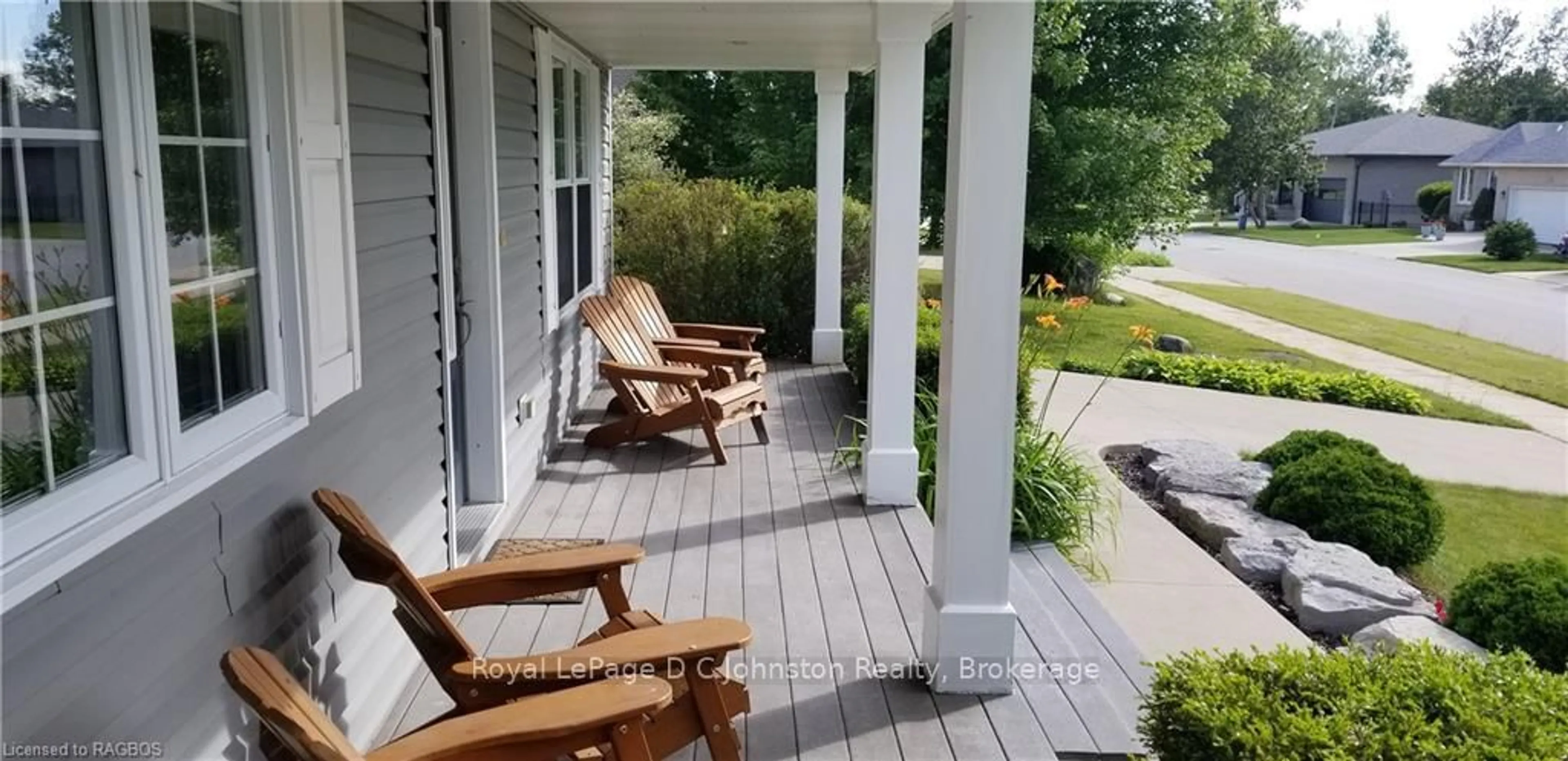 Patio, street for 182 Emerald Dr, Saugeen Shores Ontario N0H 2L0