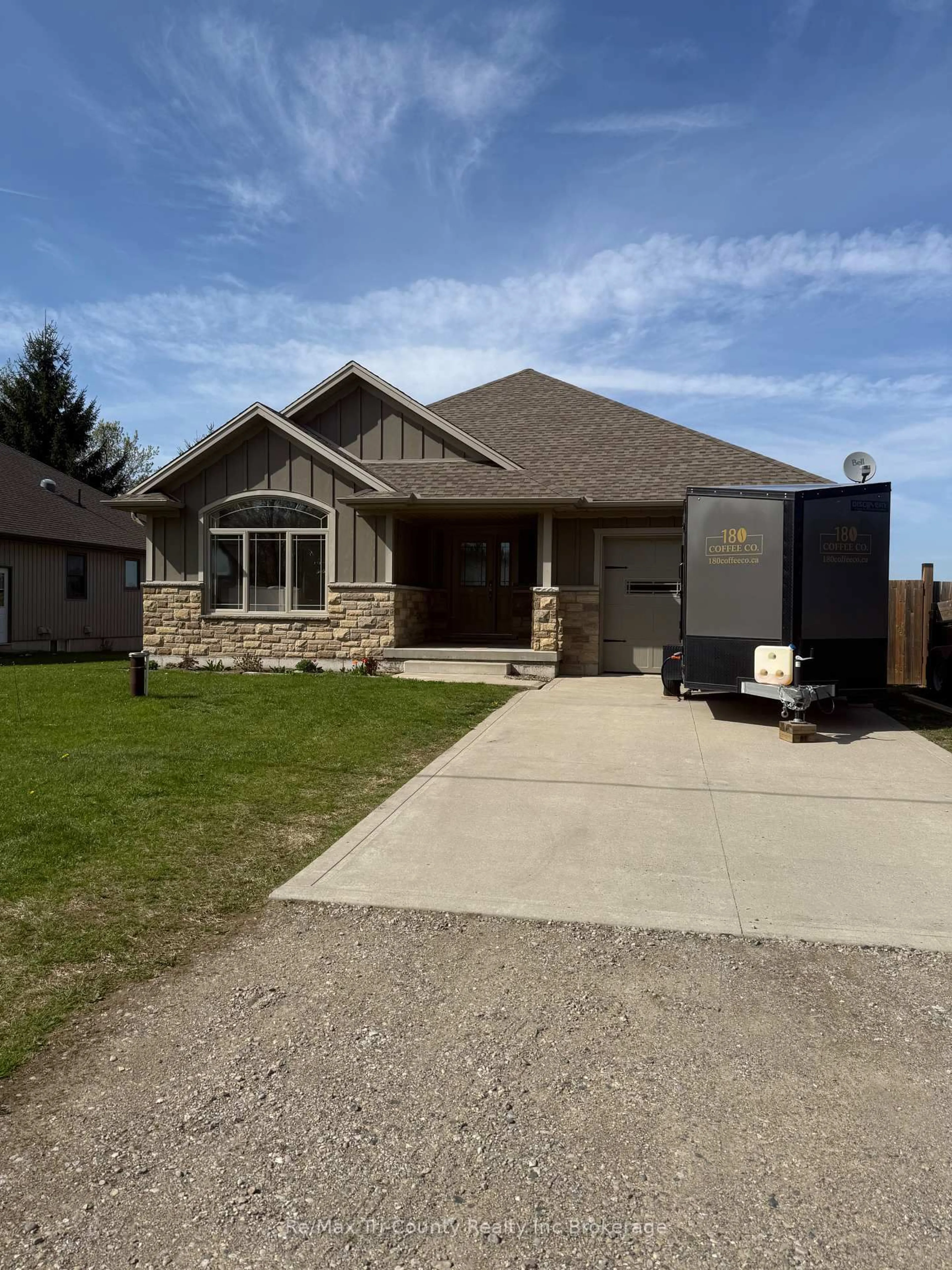 Home with brick exterior material, building for 56246 Donnelly Dr, Bayham Ontario N0J 1Y0