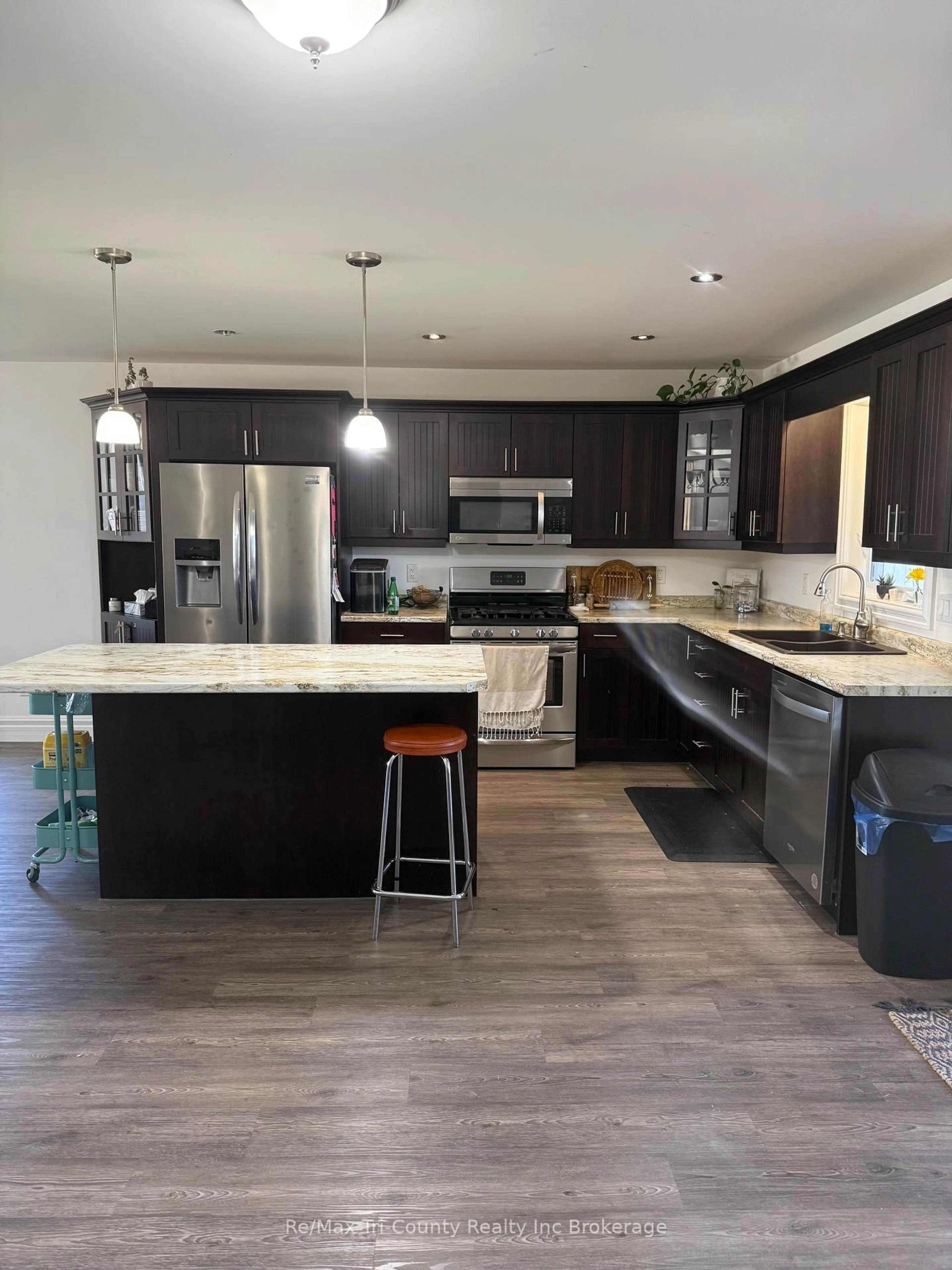 Contemporary kitchen, unknown for 56246 Donnelly Dr, Bayham Ontario N0J 1Y0